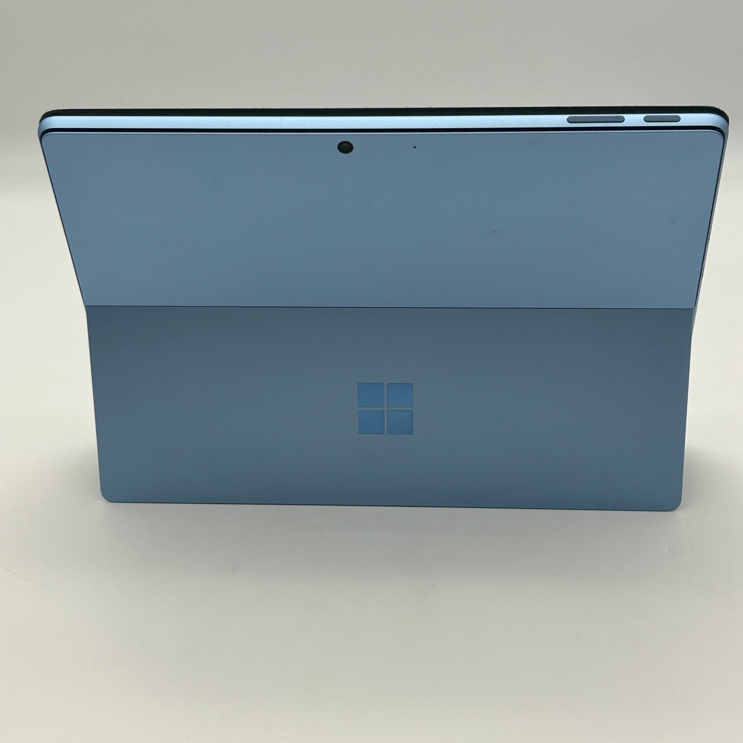 Microsoft Surface PRO 9 Model 2038 i5-1235U 2.5GHz 16GB RAM 256GB SSD w/ Charger