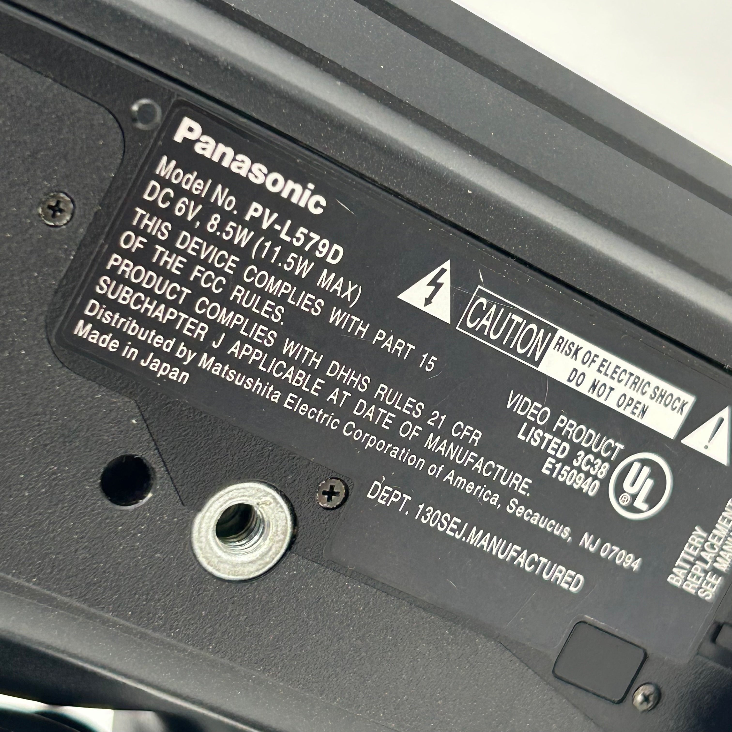 Panasonic PV-L579D VHS-C Palmcorder Camcorder w/ Charger & Battery - Untested