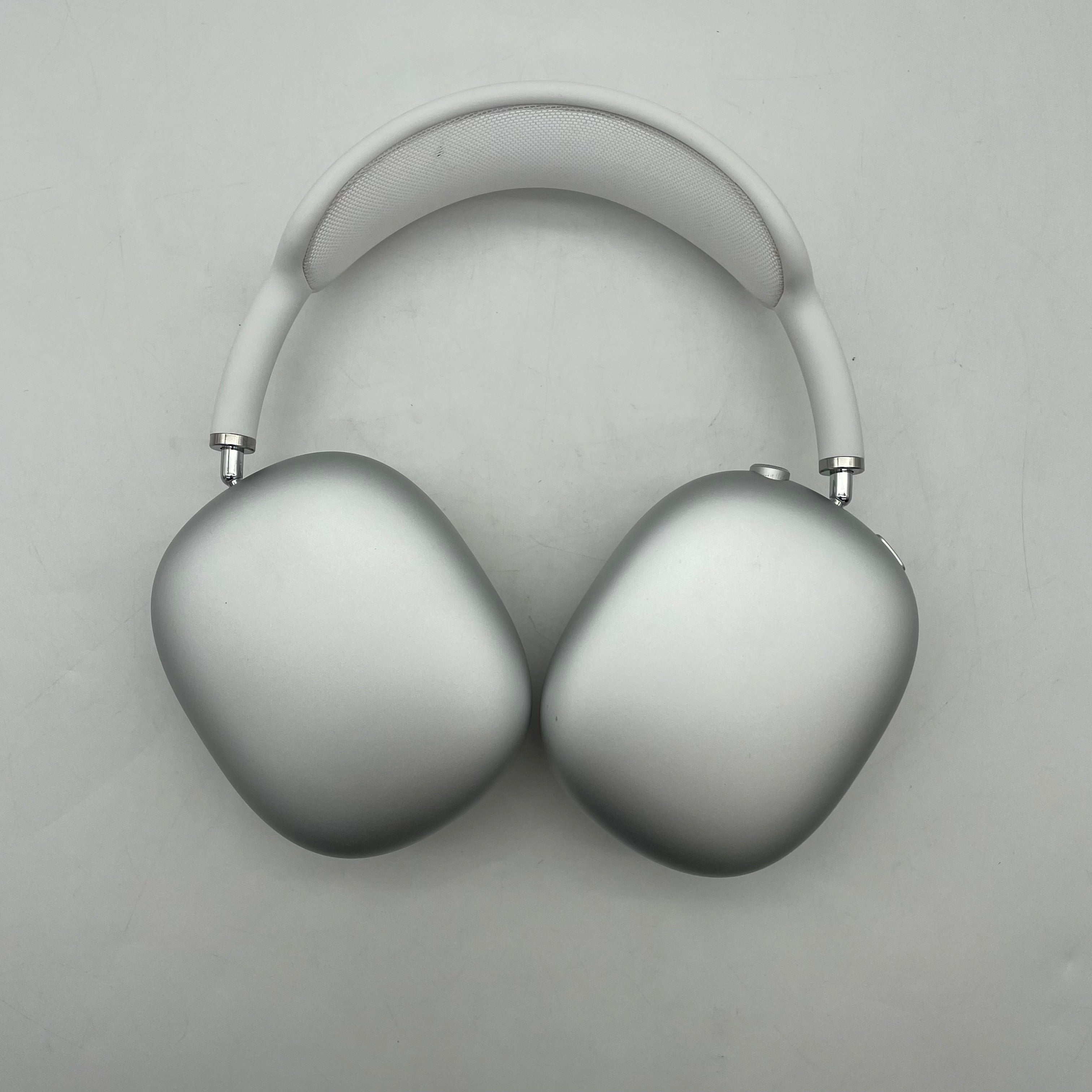 Apple AirPods Max A2096 (Lightning) w/ Smart Case and Retail Box