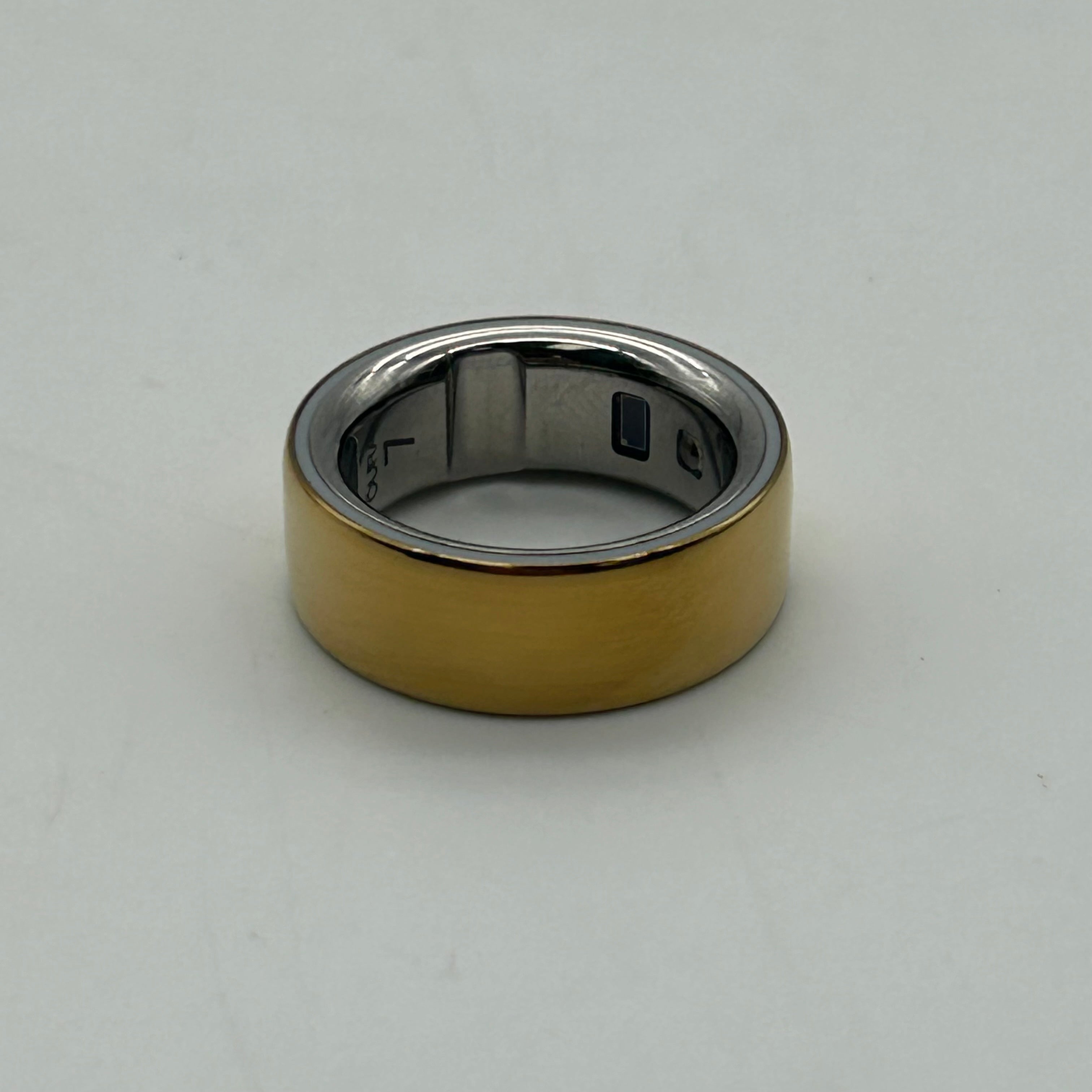 Oura Ring 4 - Size 7 (Gold) w/ Charging Base & Box
