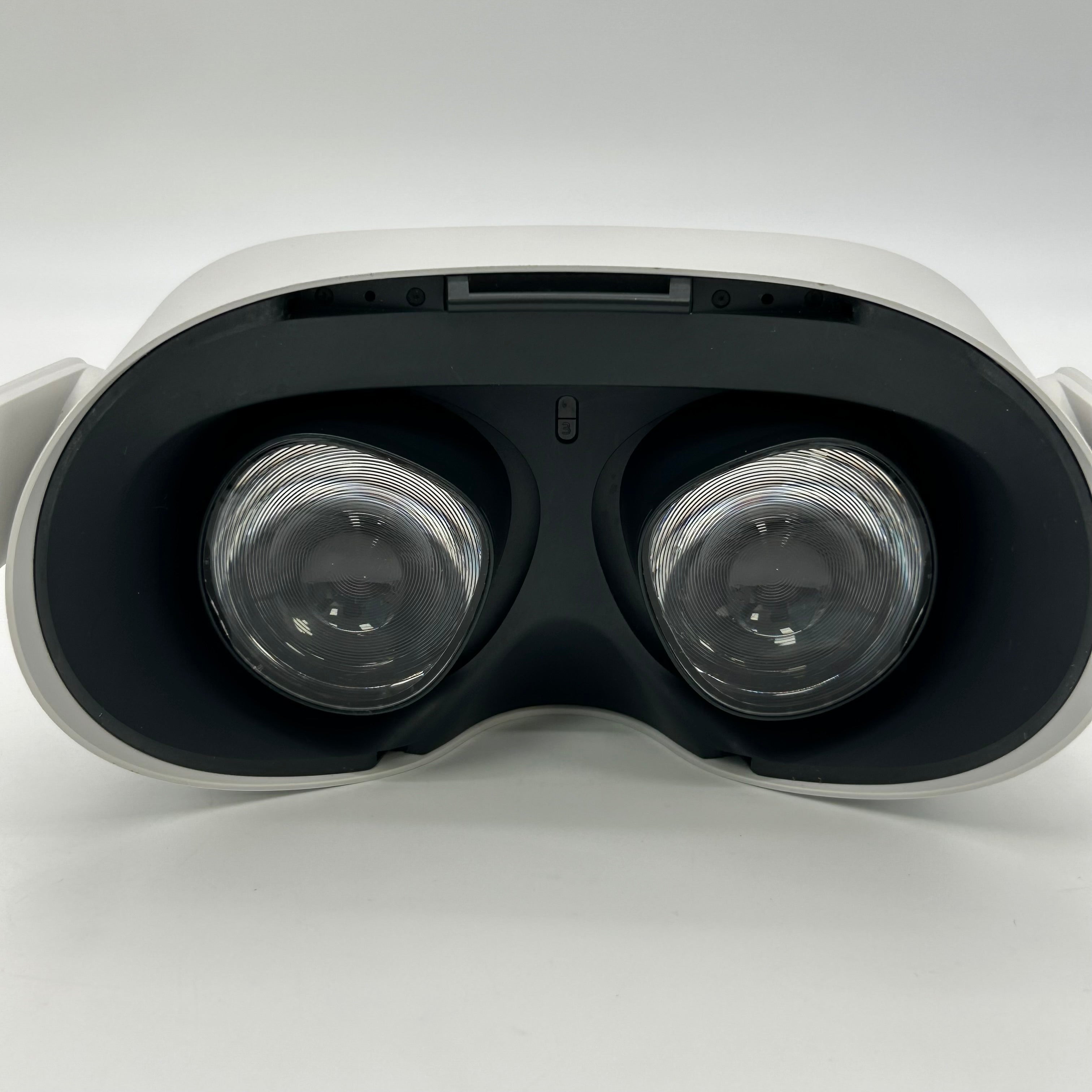 Meta Oculus Quest 2 128GB VR Headset with Controllers - White