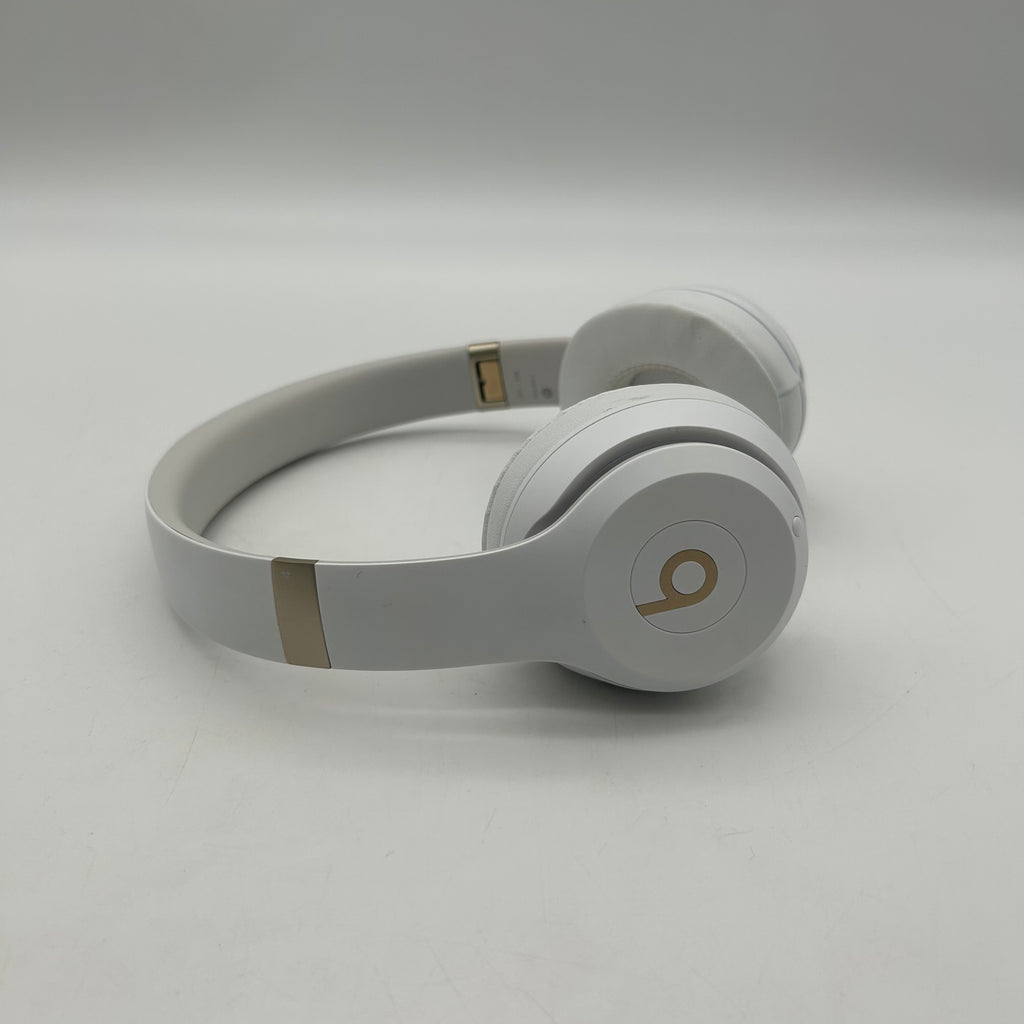 Beats Solo 4 Wireless Bluetooth Headphones - White w/ carrying case included