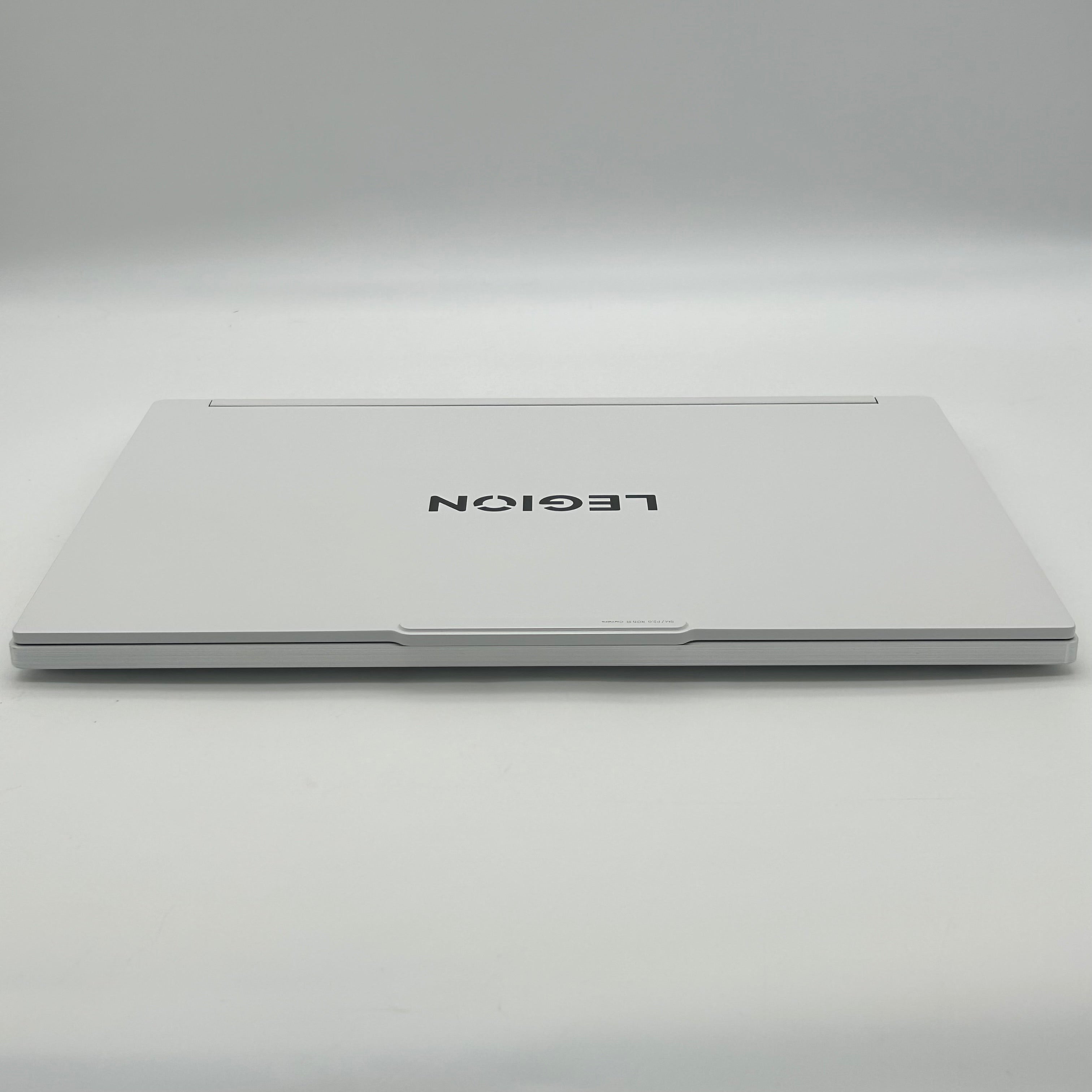 Lenovo Legion 7 16IAX10 16" Core Ultra 9 275HX 2.7GHz 32GB RAM 1TB SSD GeForce RTX 5070