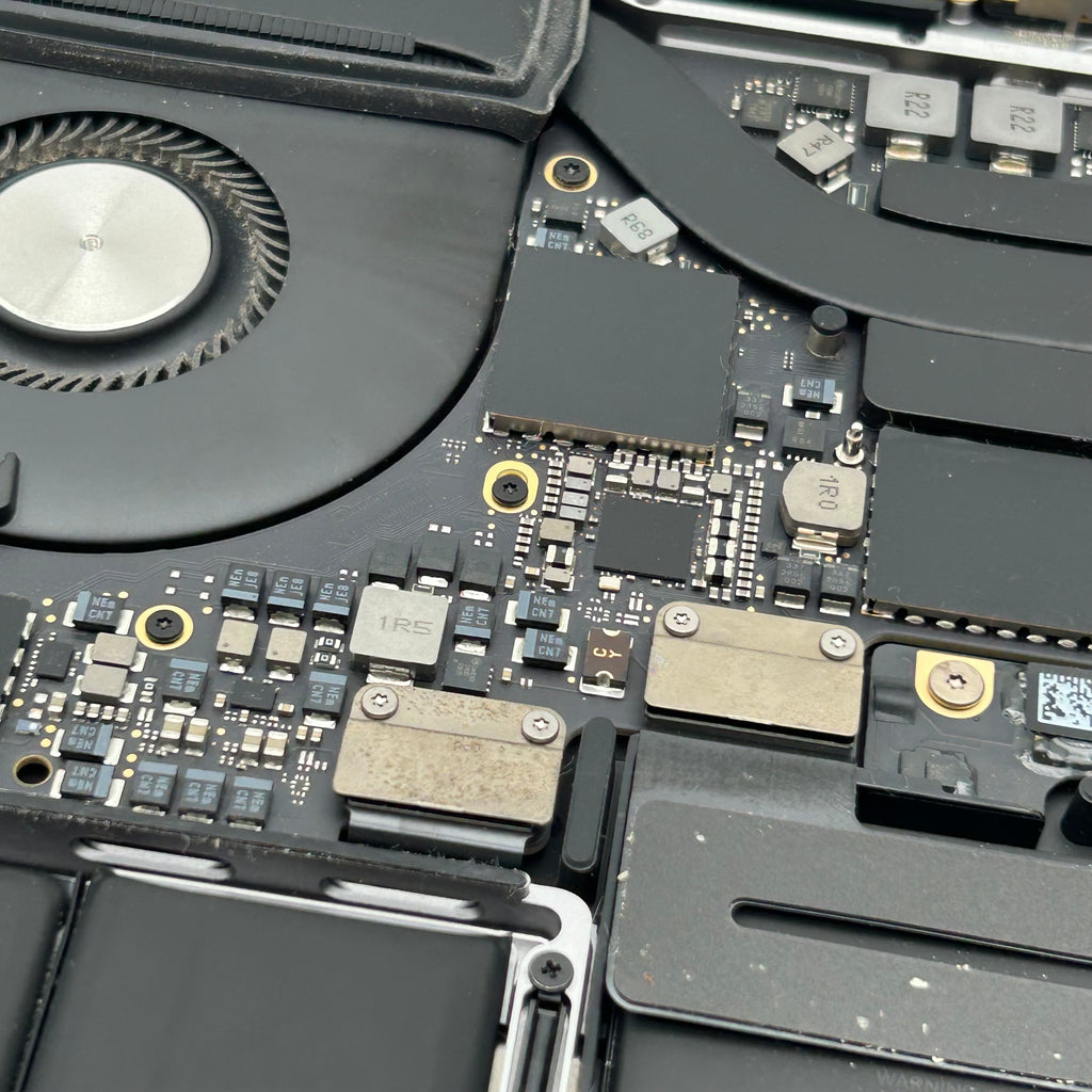 Apple MacBook Pro 13" A1989 i5 2.4GHz 8GB 256GB Logic Board Space Gray