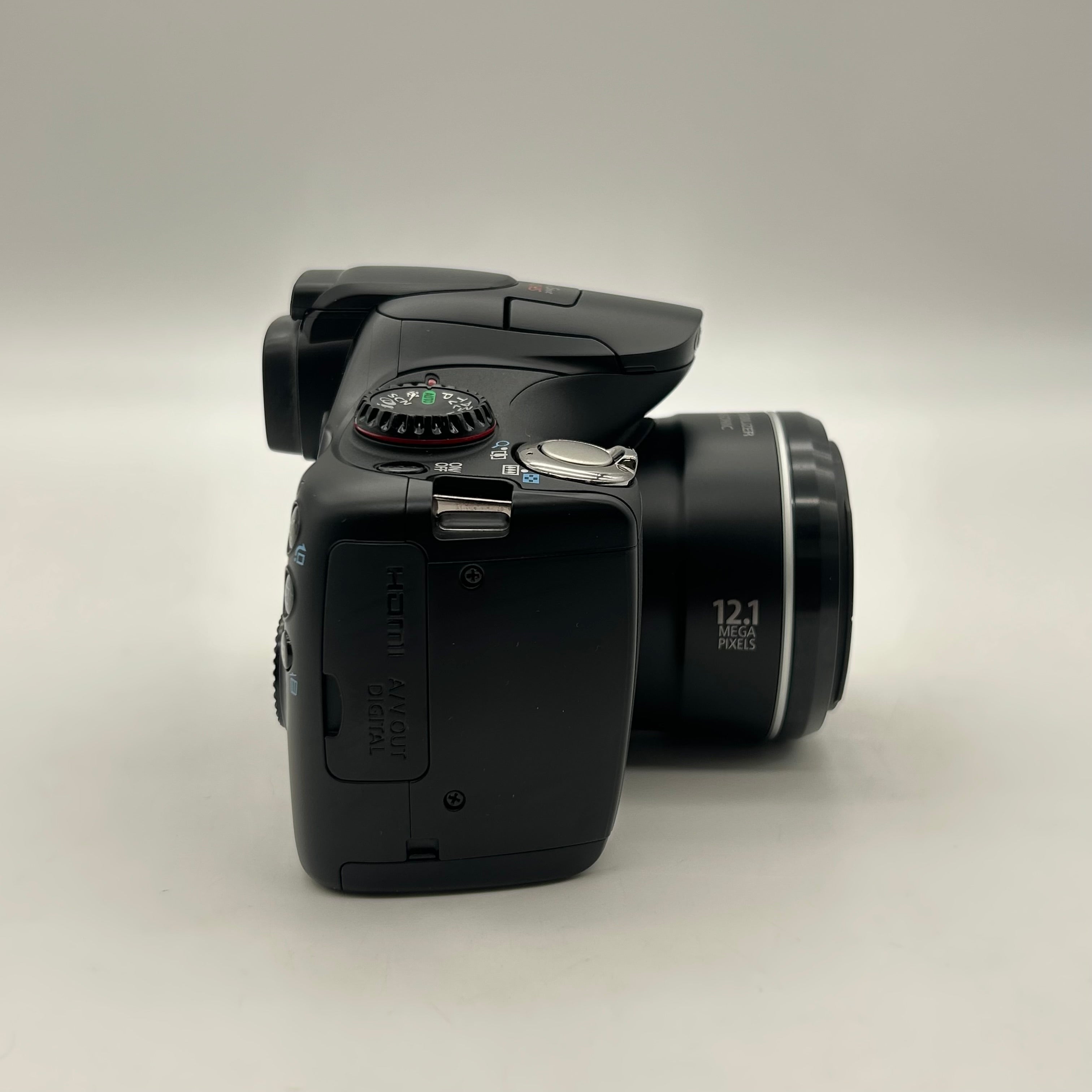 Canon PowerShot SX40 HS Bridge Camera 12.1MP 35x Optical Zoom
