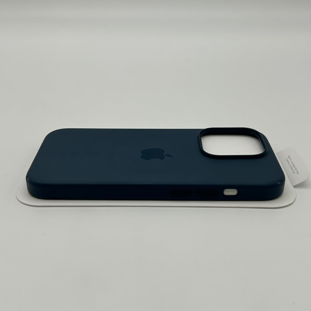 Apple Silicone Case with MagSafe for iPhone 14 Pro + 1  Screen Protector - Used With Box