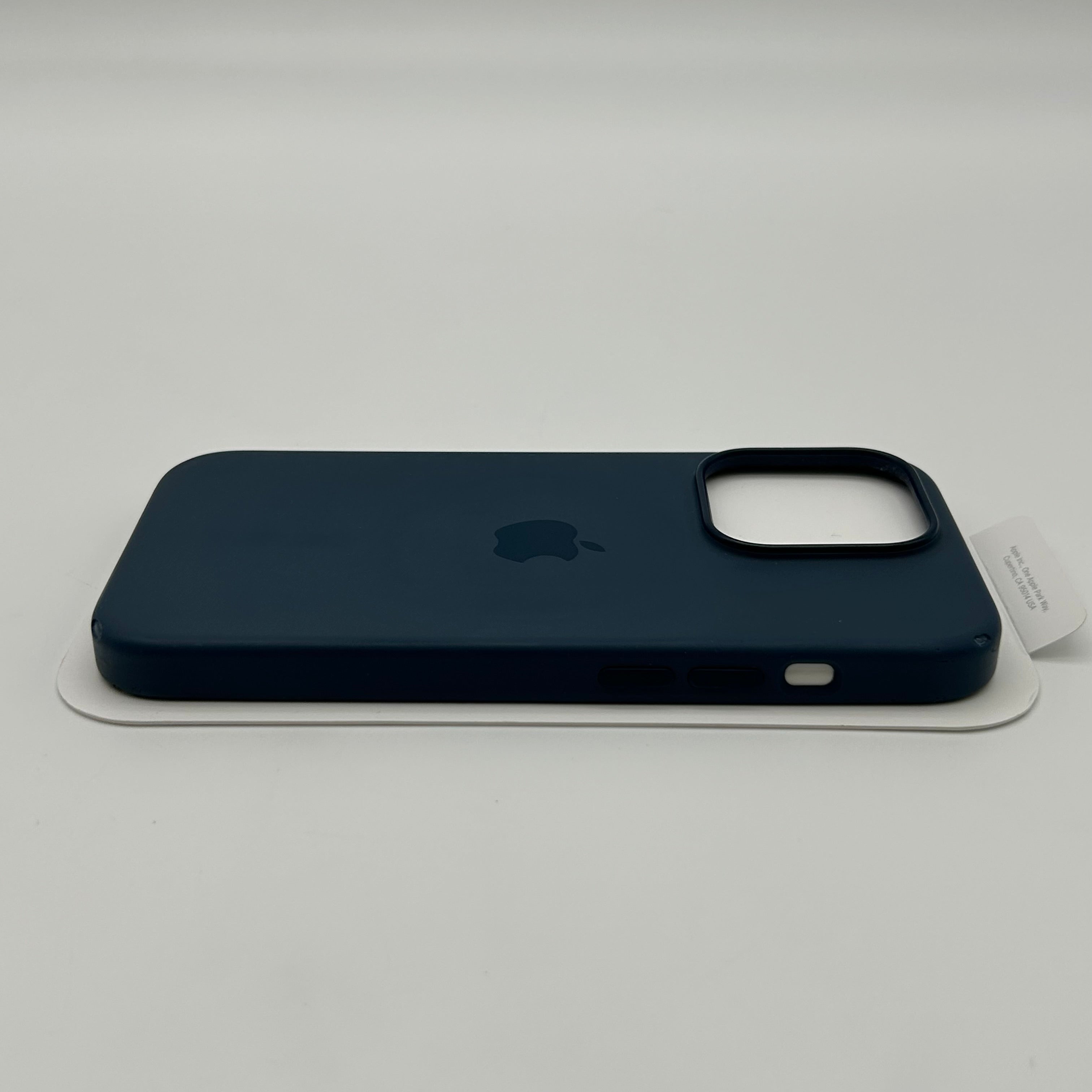 Apple Silicone Case with MagSafe for iPhone 14 Pro + 1  Screen Protector - Used With Box