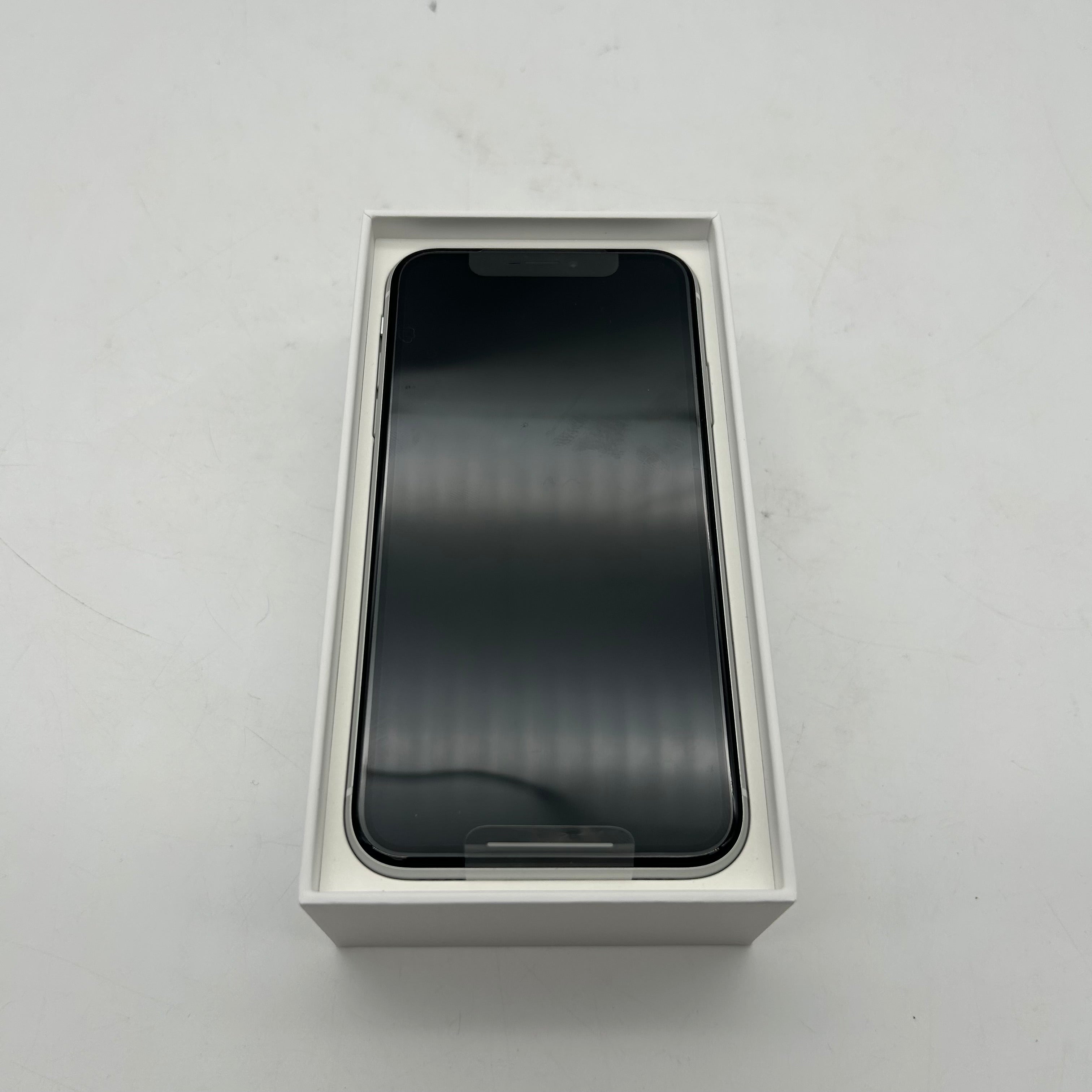 Unlocked Apple iPhone XR 64GB White Cellular A1984 - Parts Only