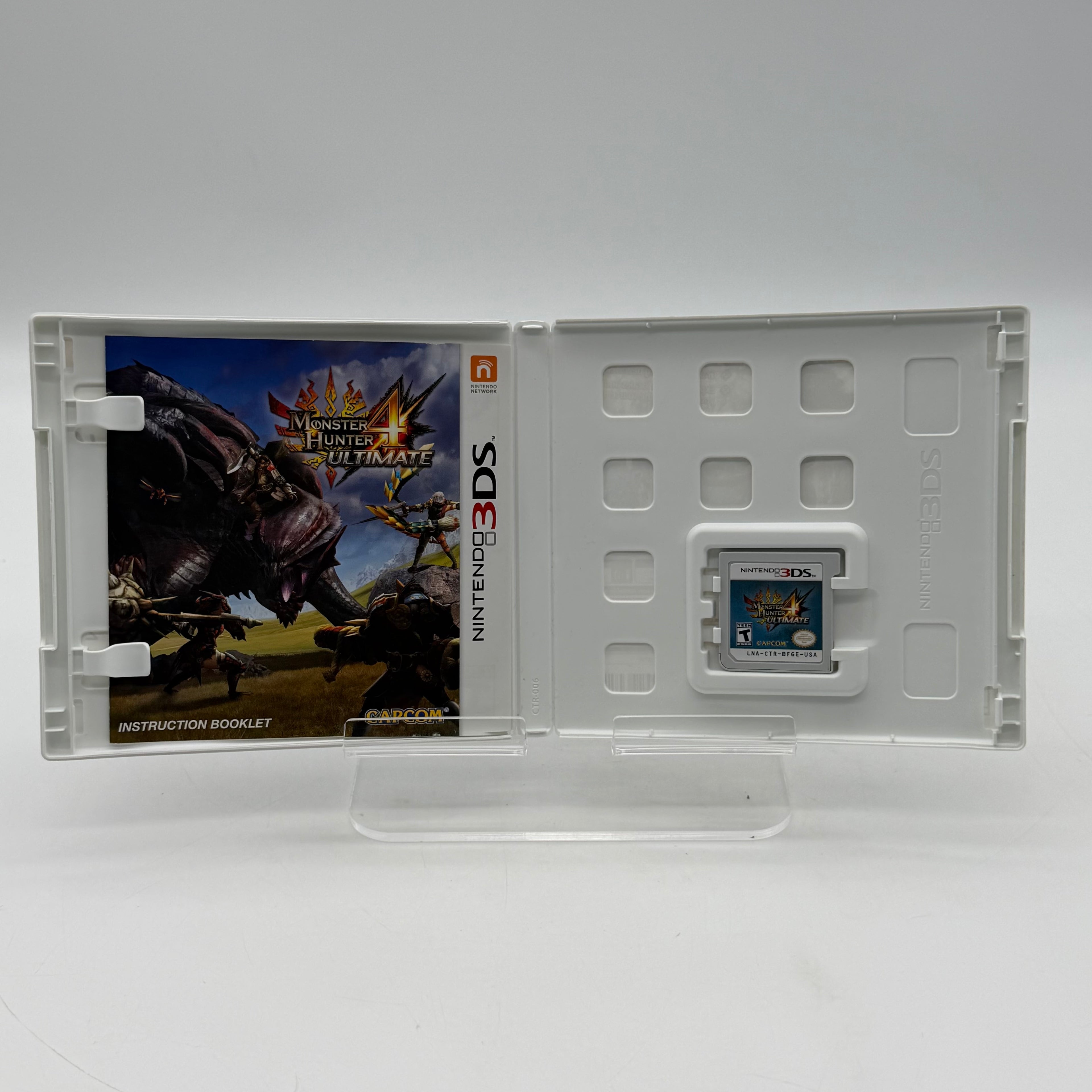 Monster Hunter 4 Ultimate (Nintendo 3DS) CIB with Manual