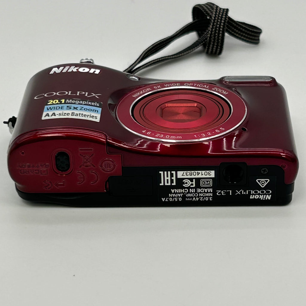 Nikon COOLPIX L32 20.1MP Digital Camera - Red - Case & 1GB SD - TESTED