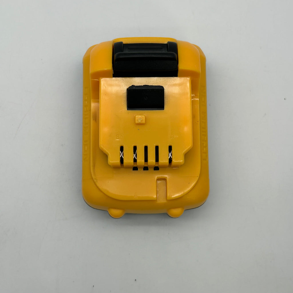 DeWALT DW089LG 12V Green 3x360 Laser Kit - 2 Beams Working, 1 Vertical Out