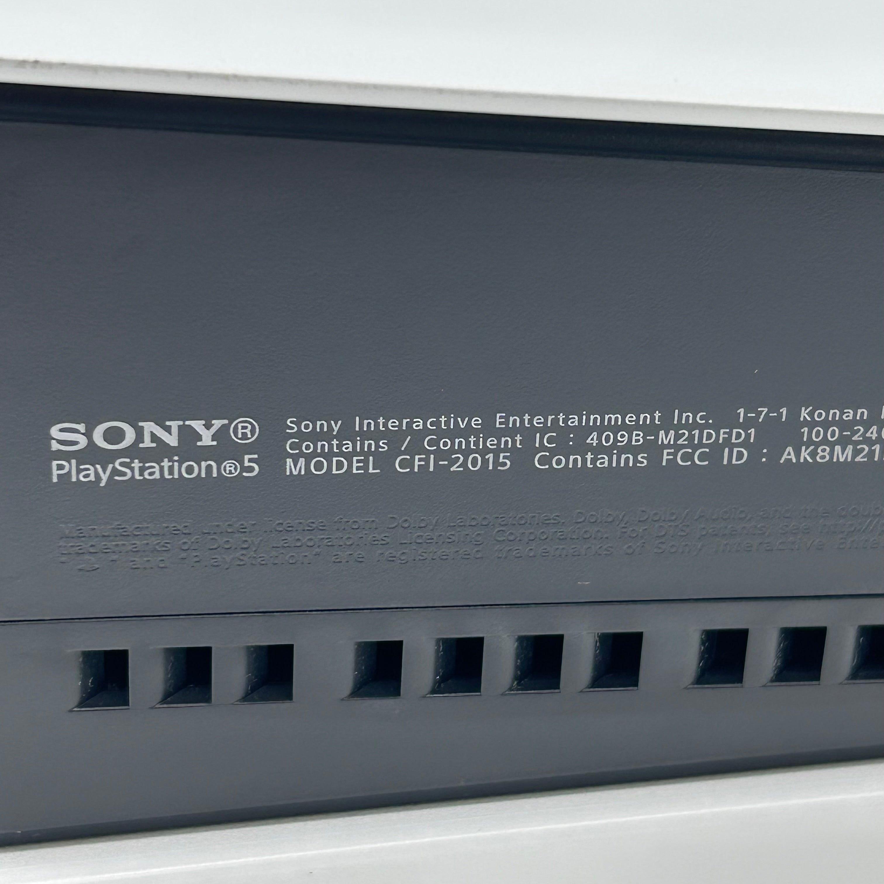 Sony PS5 Slim Disc Console 1TB White (Model CFI-2015) w/ Charging Dock & Box