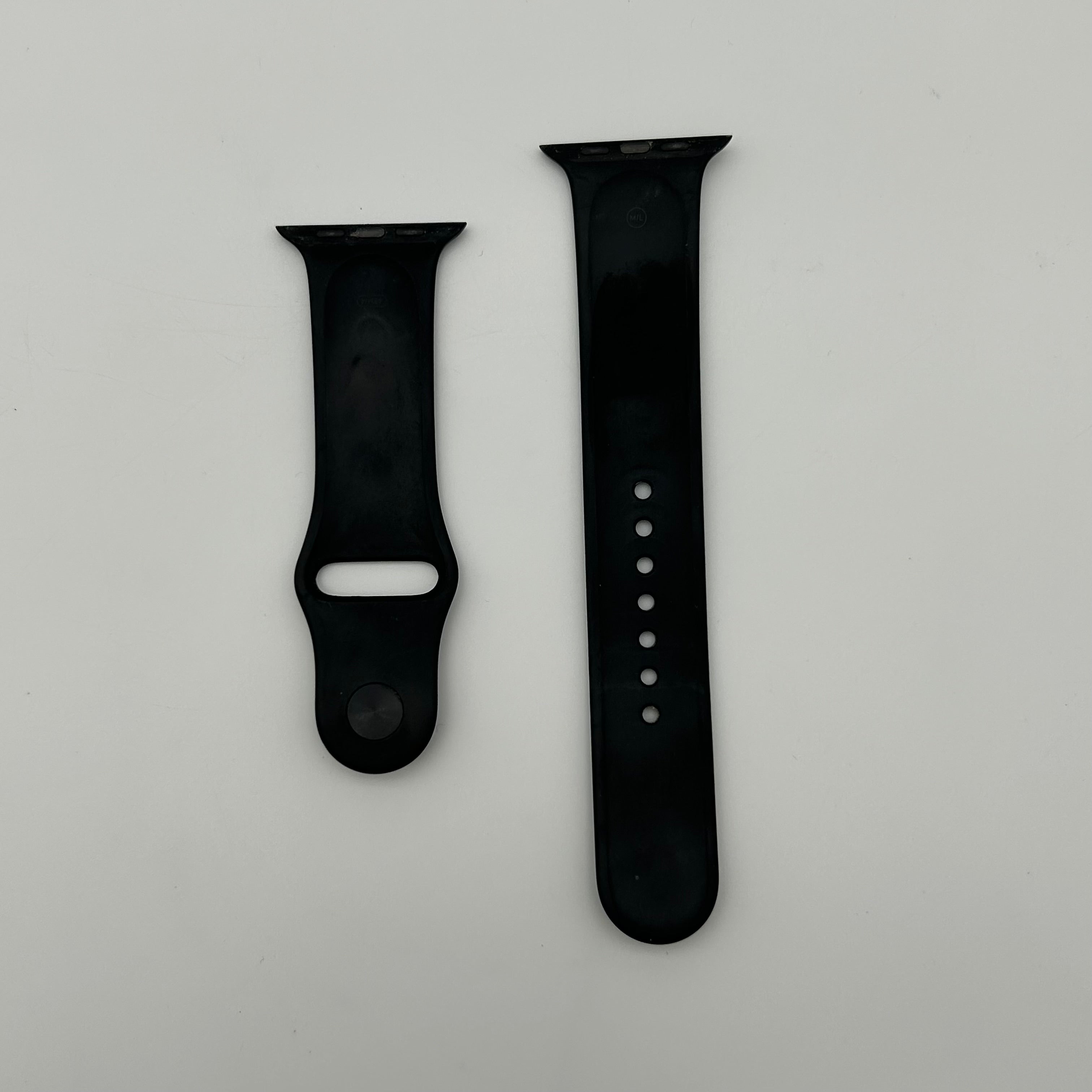 GPS Only Apple Watch 7000 Series 42MM - MJ3T2LL/A - Space Gray - Aluminum - Used