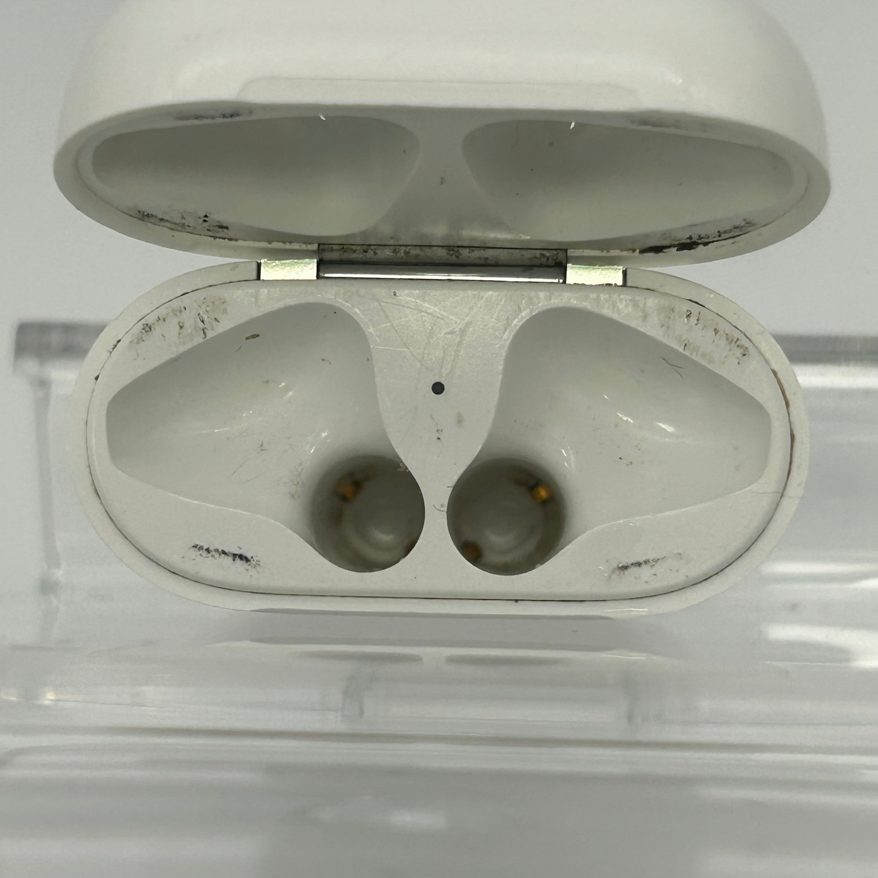 Apple AirPods (1st Gen) Complete Set A1523 A1524 A1602 (2016)