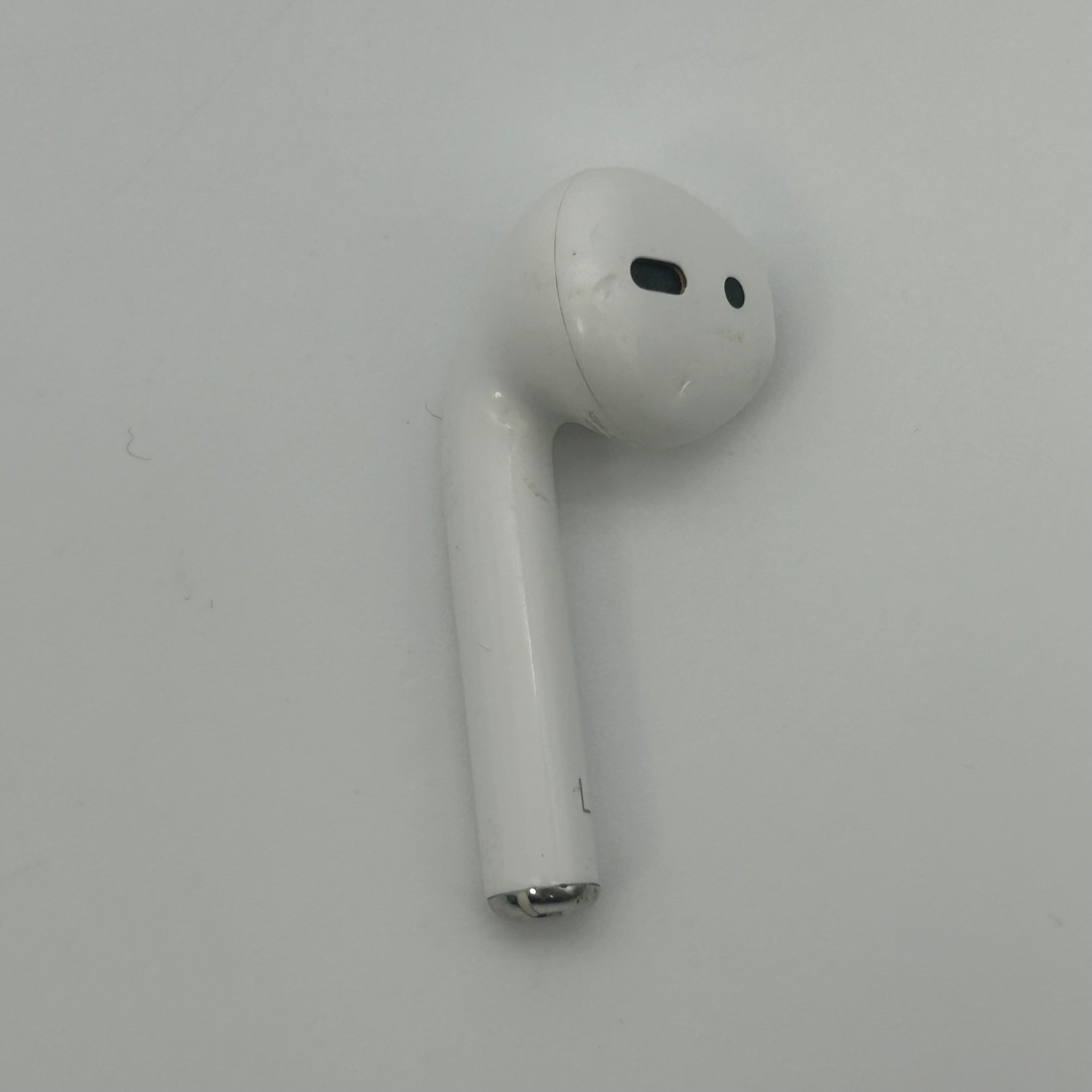 Apple AirPods (1st Gen) Complete Set A1523 A1524 A1602 (2016)