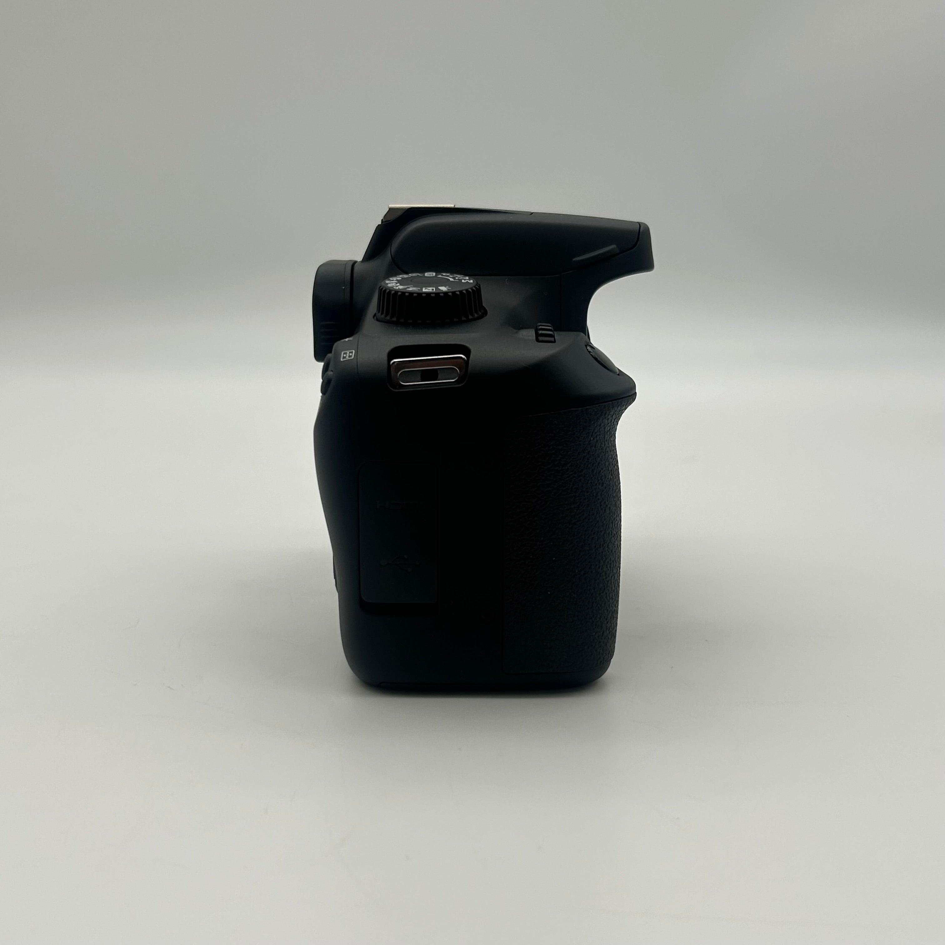 Official Canon EOS 4000D DSLR Camera and EF-S 18-55 mm f/3.5-5.6 III Lens -Black