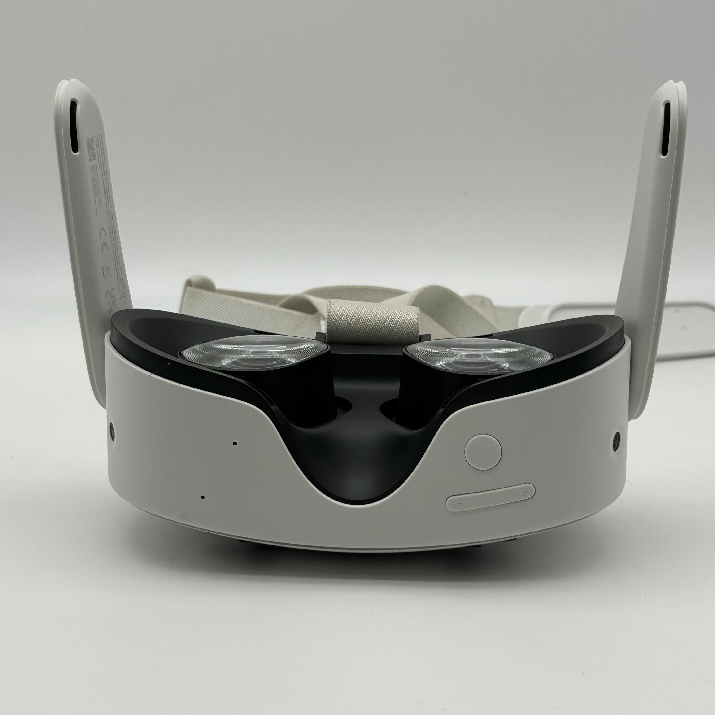 Meta Quest 3S 128GB Standalone All-in-One VR Headset P97 - Used