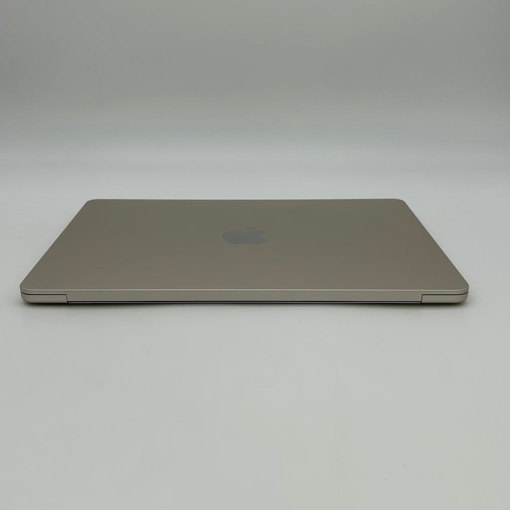 Apple MacBook Air 13.6" M2 8C GPU 3.5GHz 8GB RAM 256GB SSD A2681 - Starlight - Includes Front, Back, and Keyboard Case - Used