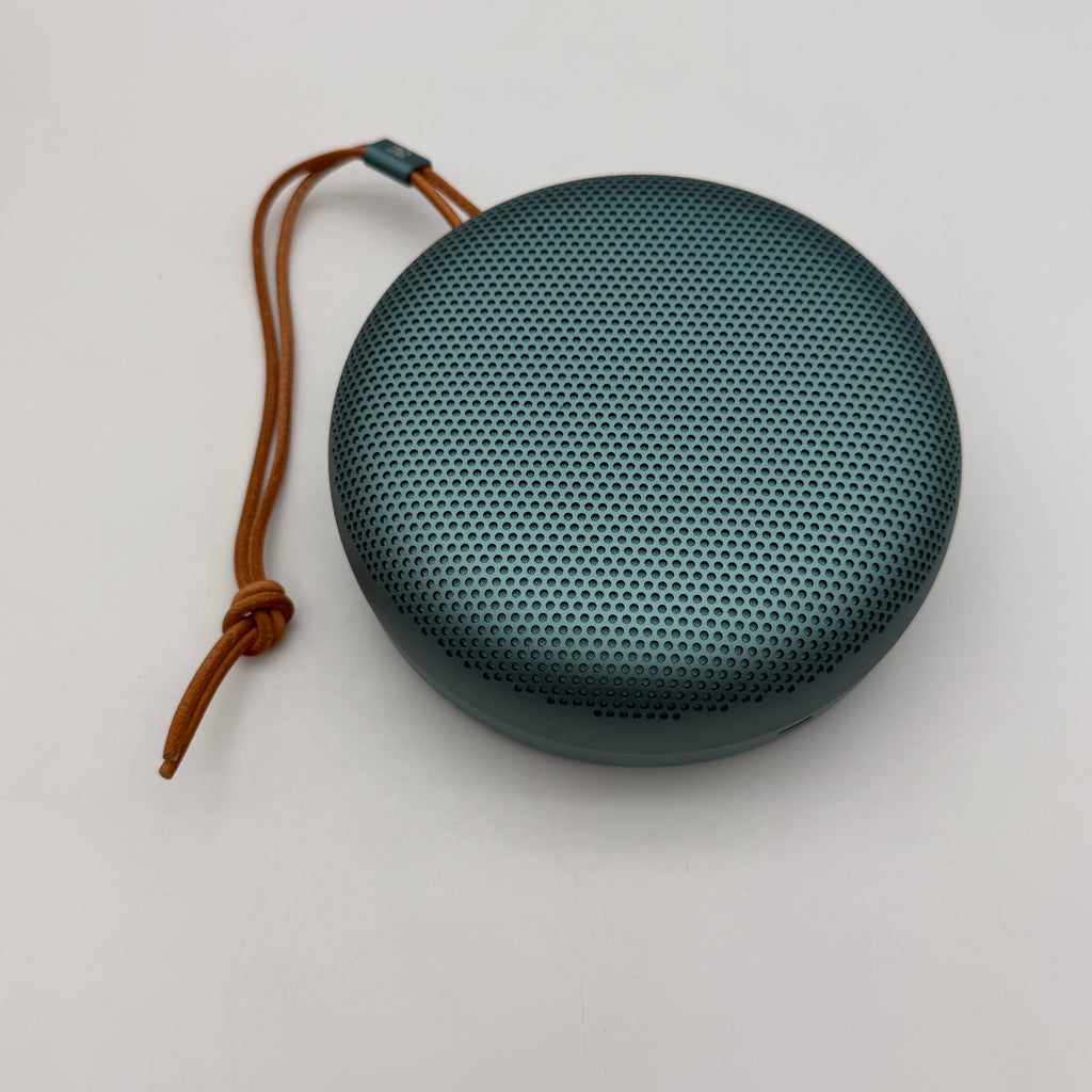Bang & Olufsen Beosound A1 3rd Gen Waterproof Bluetooth Speaker Green