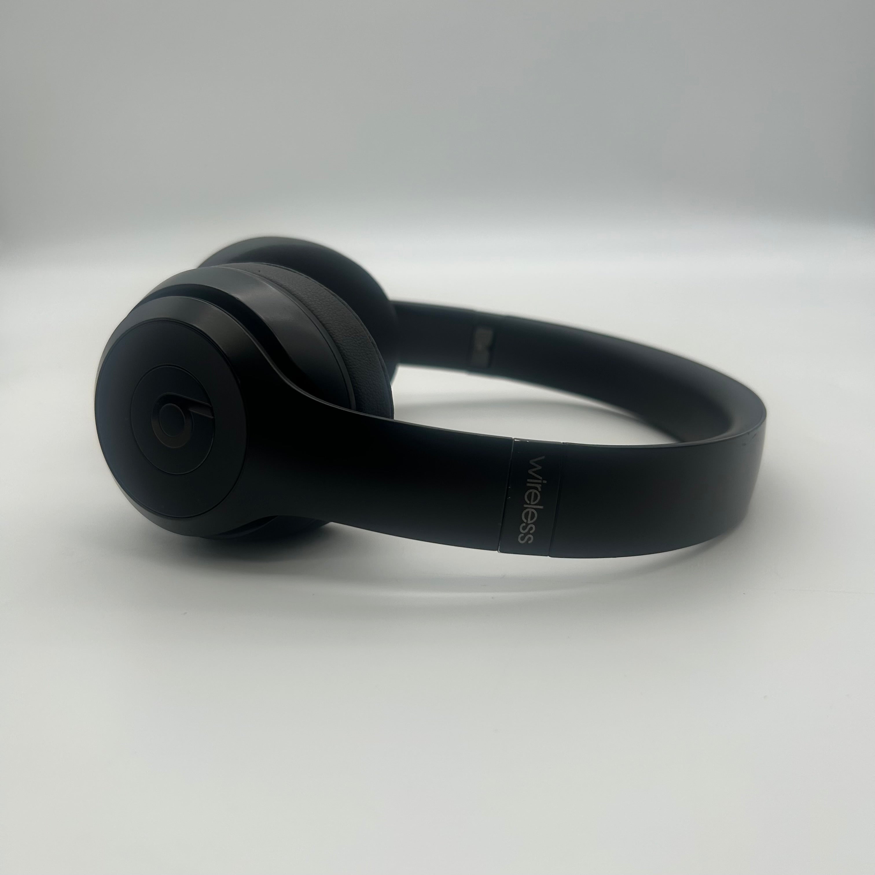 Beats by Dr. Dre Solo 3 Wireless On Ear Headphones Matte Black MX432LL/A