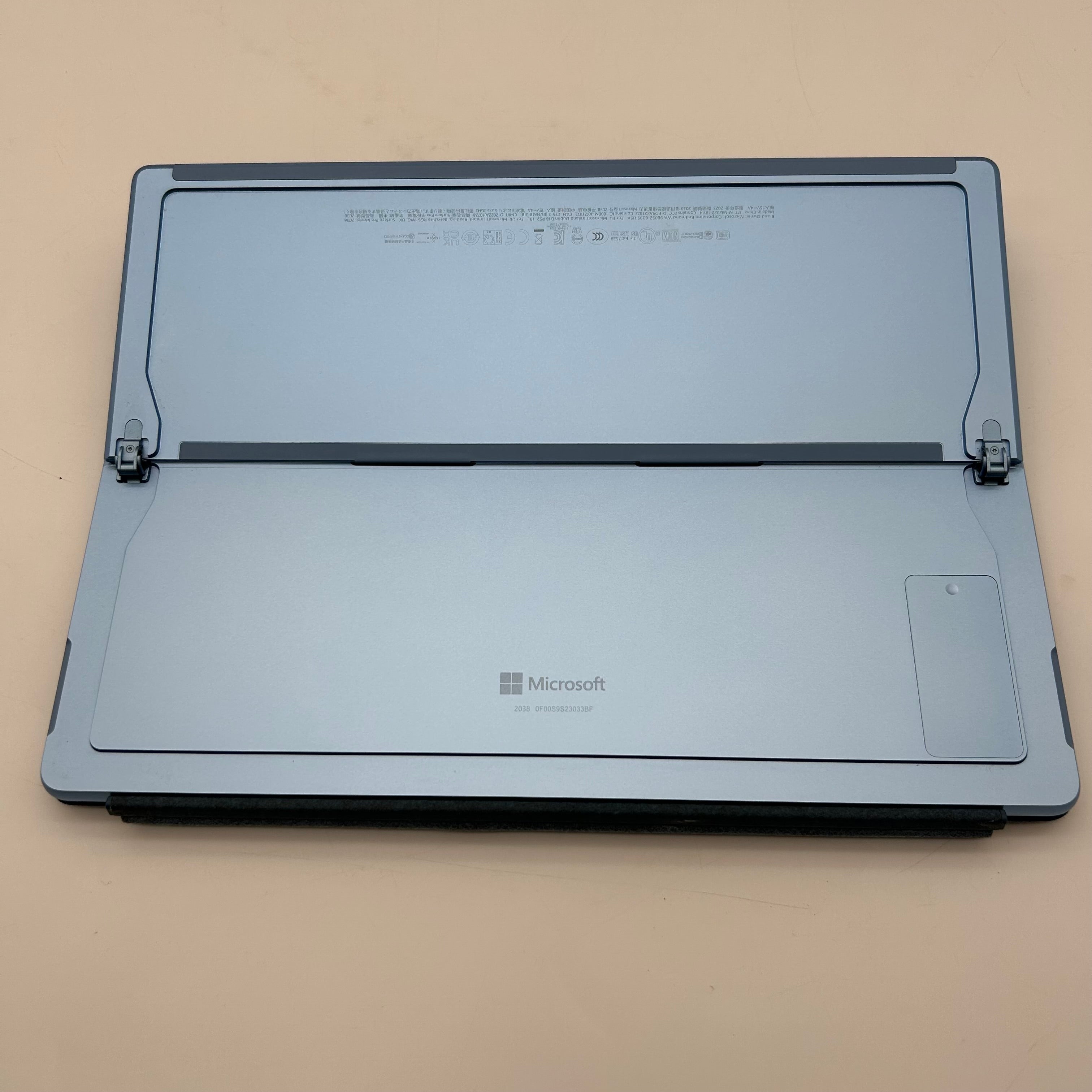 Microsoft Surface PRO 9 Model 2038 i5-1235U 2.5GHz 16GB RAM 256GB SSD w/ Charger