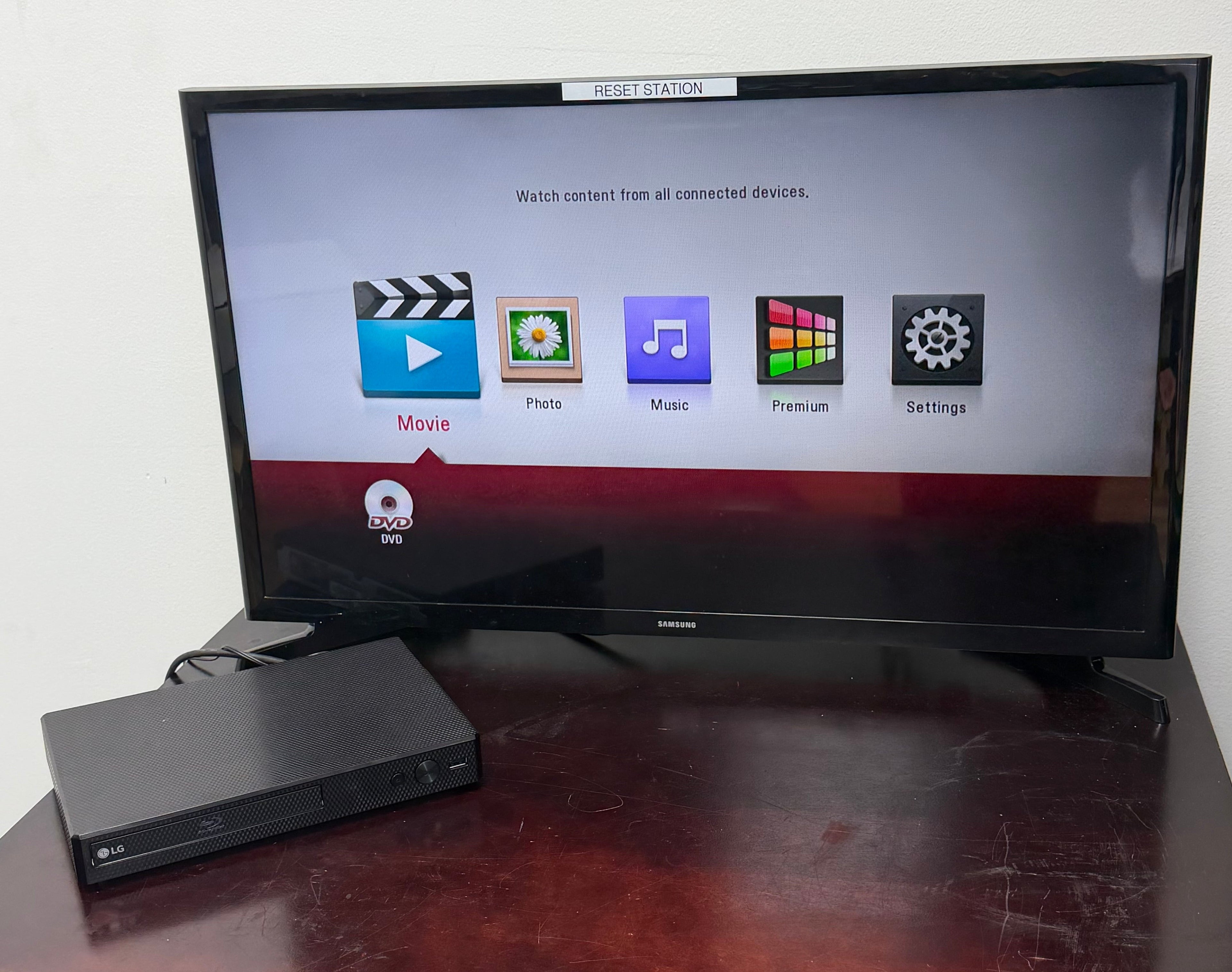 LG BP175 Blu-Ray DVD Player HDMI USB Network Streaming 1080p w/ Remote Tested