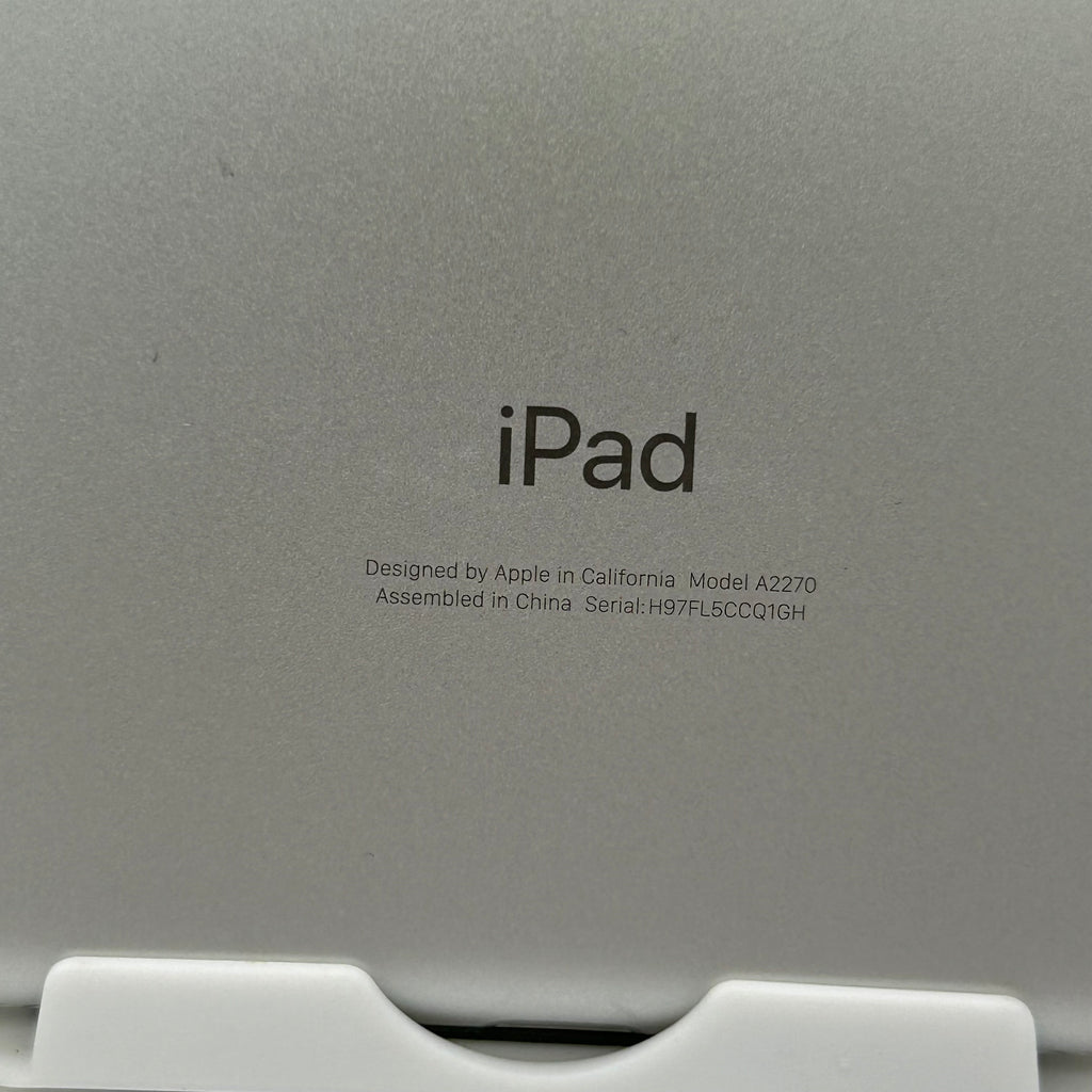 Apple iPad 8th generation 128gb 10.2” Silver A2270 / MYLE2LL/A - WiFi