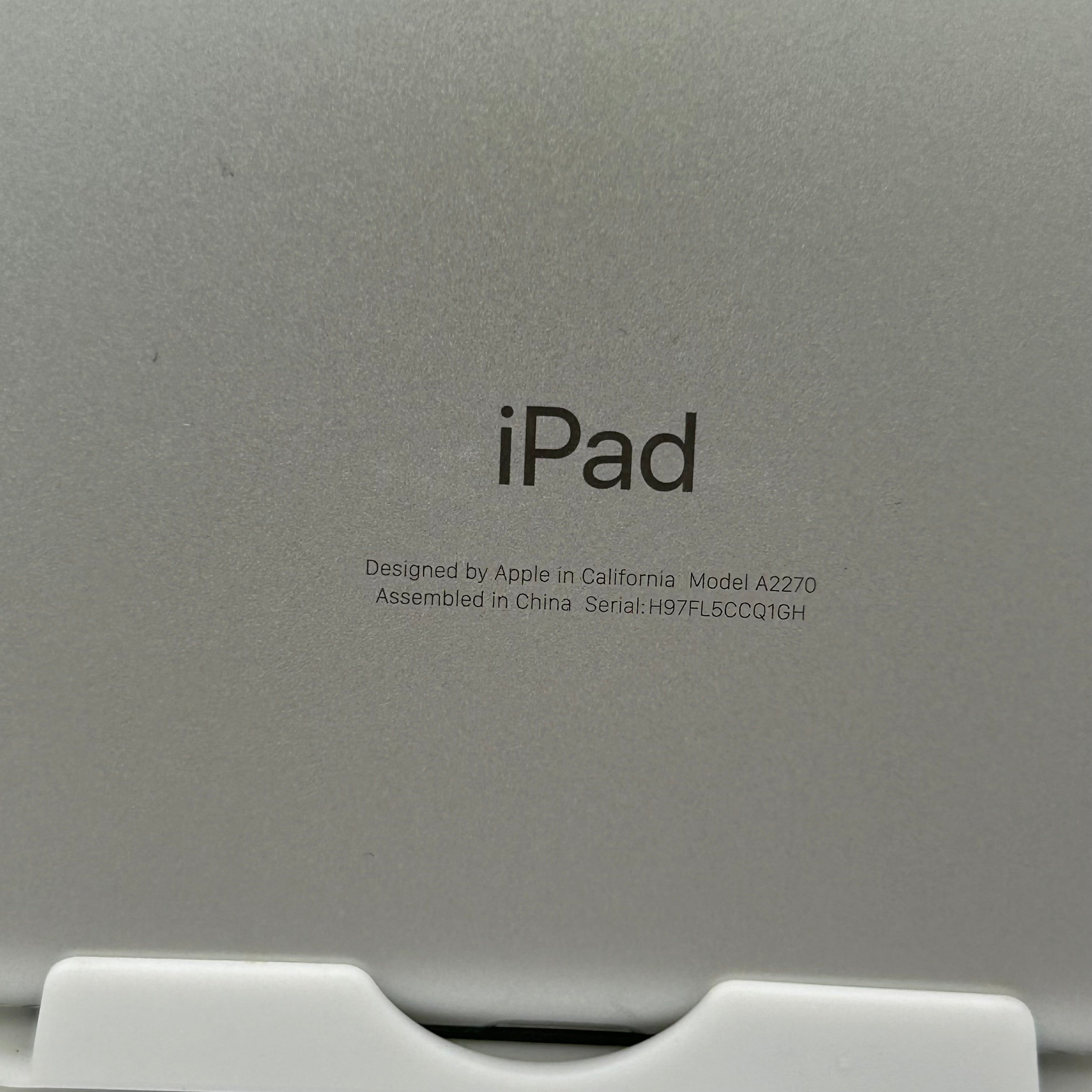 Apple iPad 8th generation 128gb 10.2” Silver A2270 / MYLE2LL/A - WiFi
