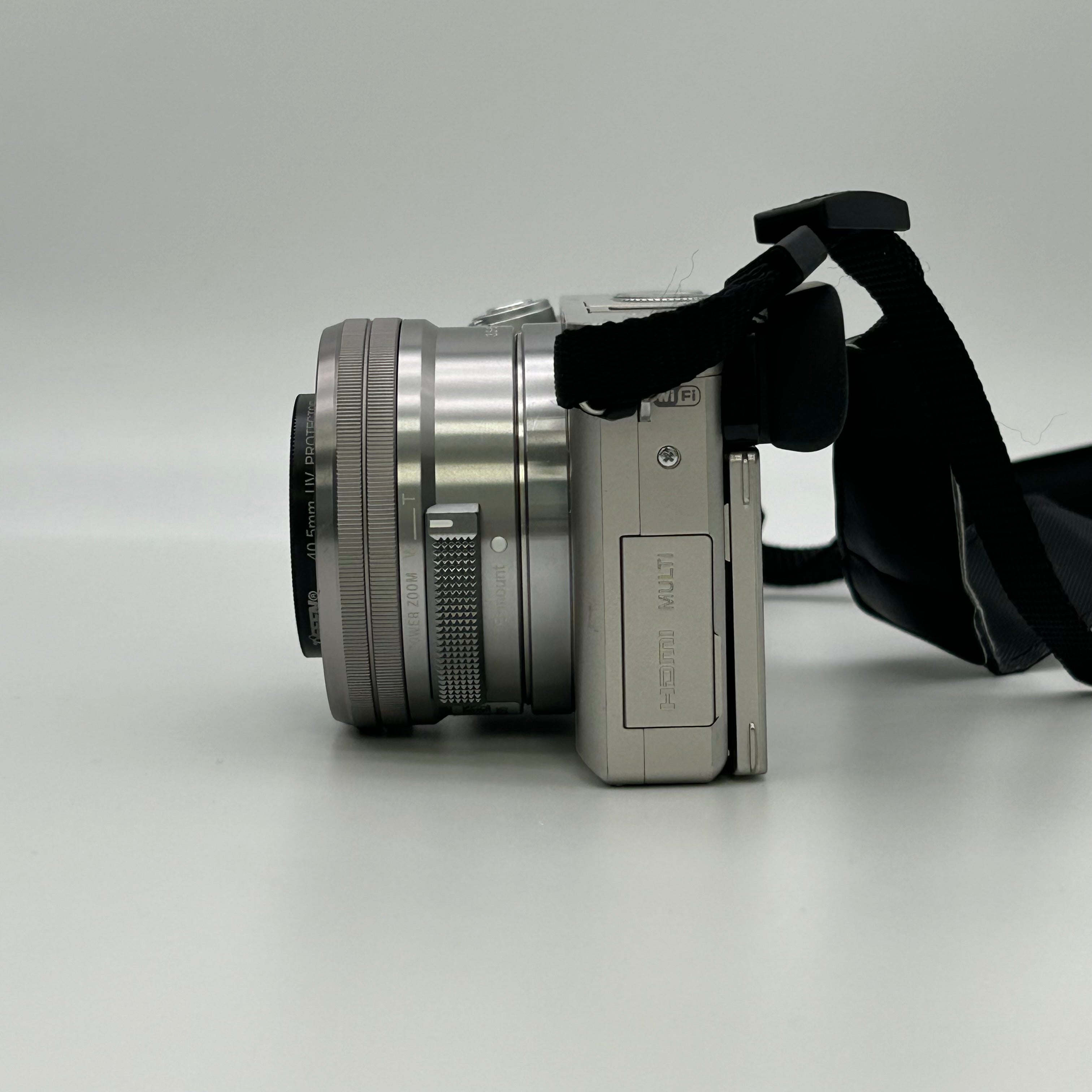 Sony Alpha A6000 Mirrorless Digital Camera w/16-50mm Lens English Silver - Used