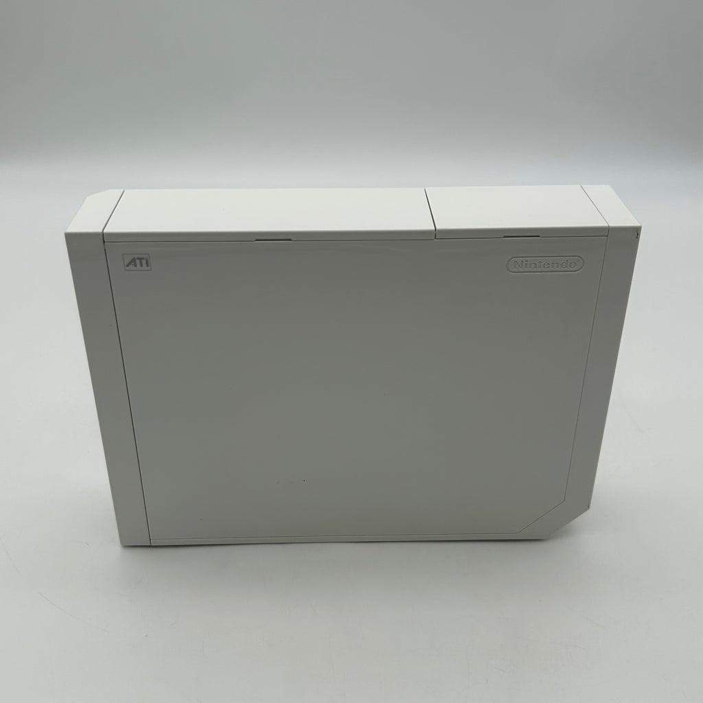 Nintendo Wii RVL-001 2006 White Console w/ 2 Controllers, 4 Games, and Cables