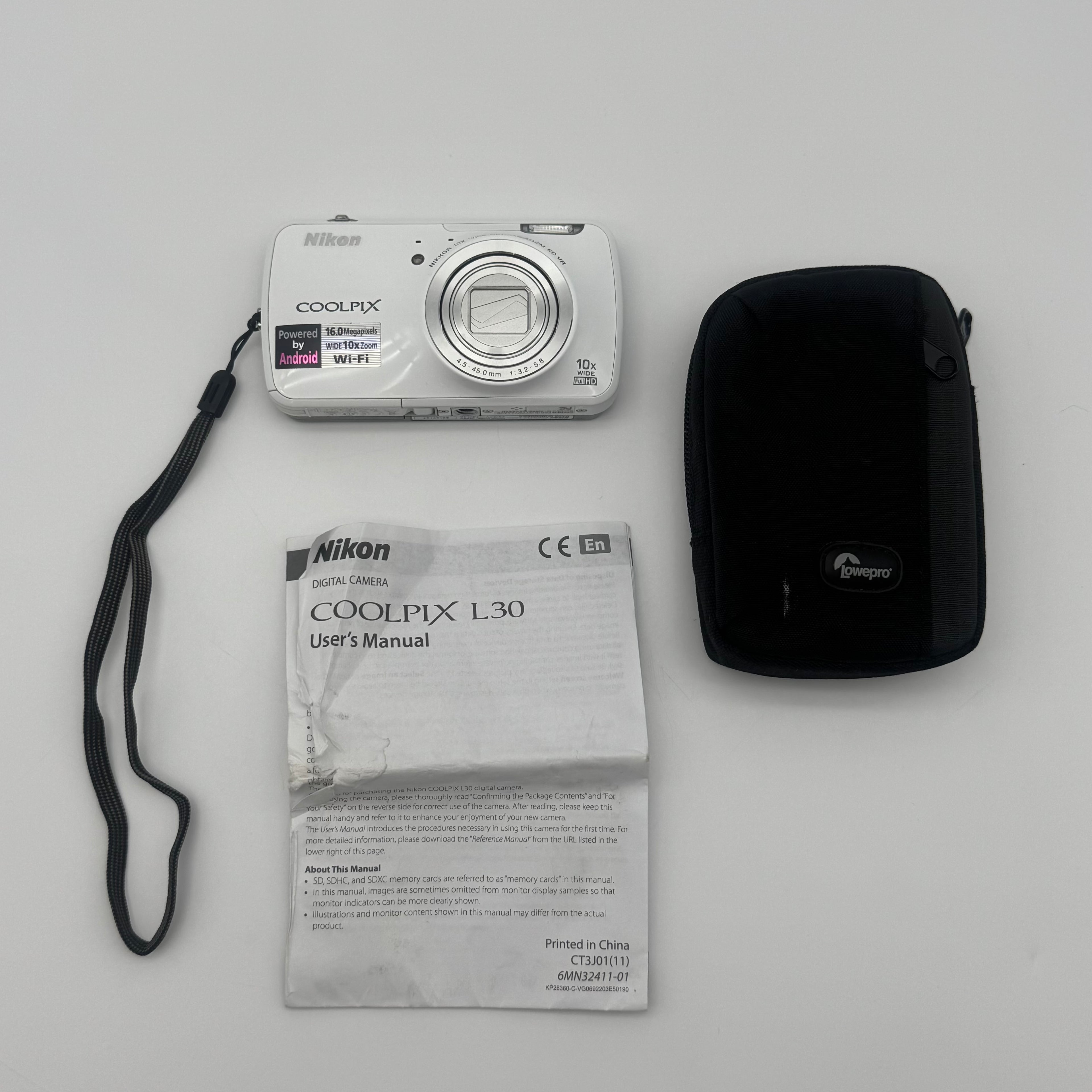 Nikon Coolpix S800c 16MP Digital Camera White WiFi - Used