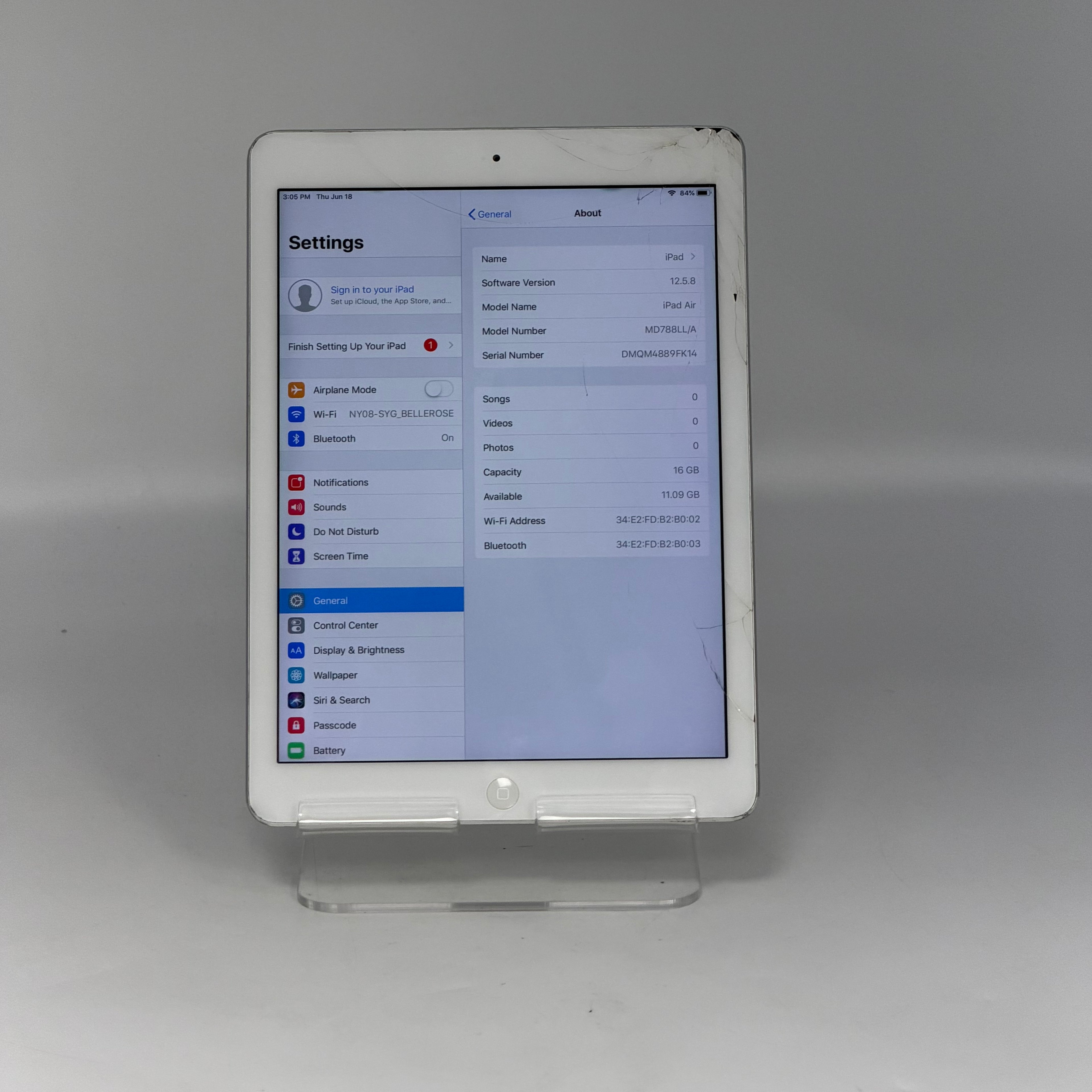 Apple iPad Air 1st Gen A1474 32GB Wi-Fi Only READ