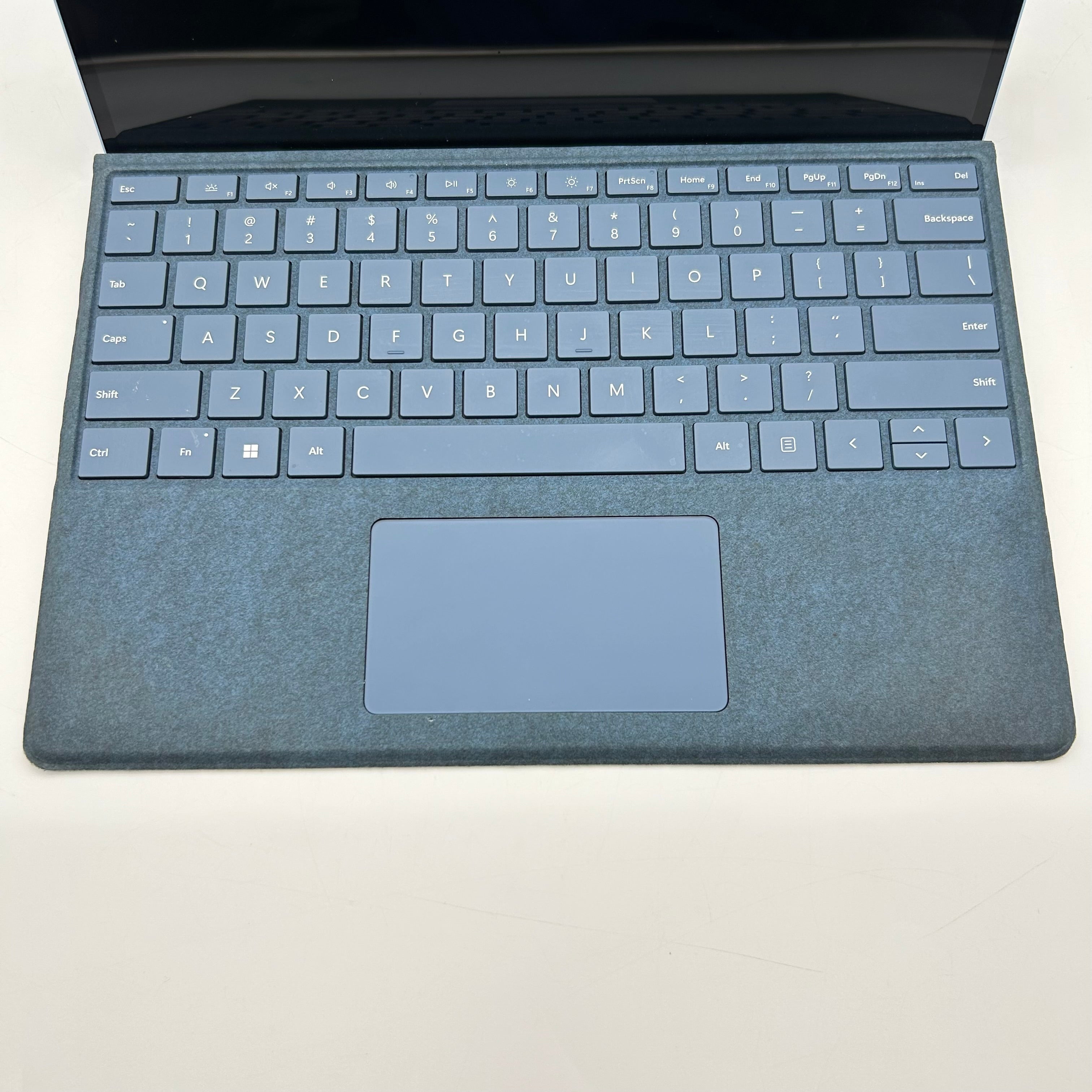 Microsoft Surface PRO 9 Model 2038 i5-1235U 2.5GHz 16GB RAM 256GB SSD w/ Charger