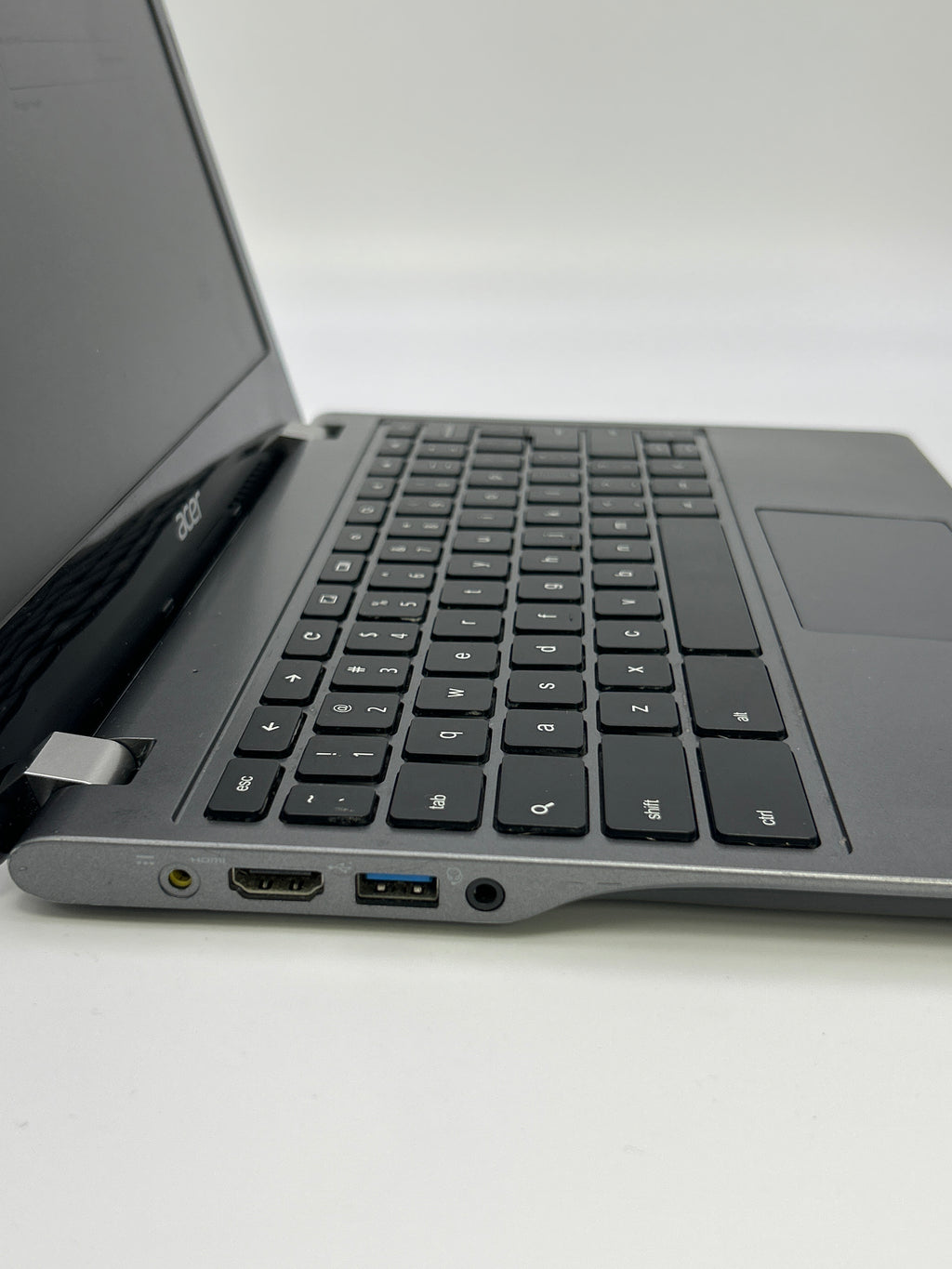 Acer C740 Laptop 11-inch Intel Celeron 4GB RAM 32GB Black Used for Parts