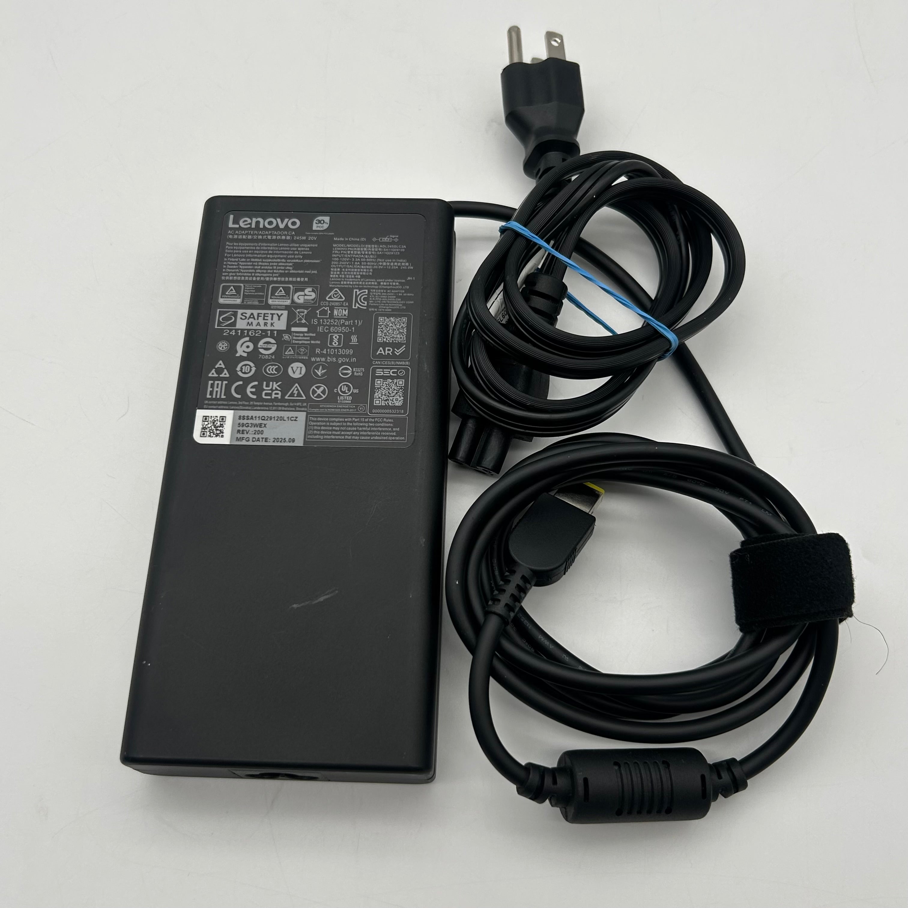 Lenovo Legion 7 16IAX10 16" Core Ultra 9 275HX 2.7GHz 32GB RAM 1TB SSD GeForce RTX 5070