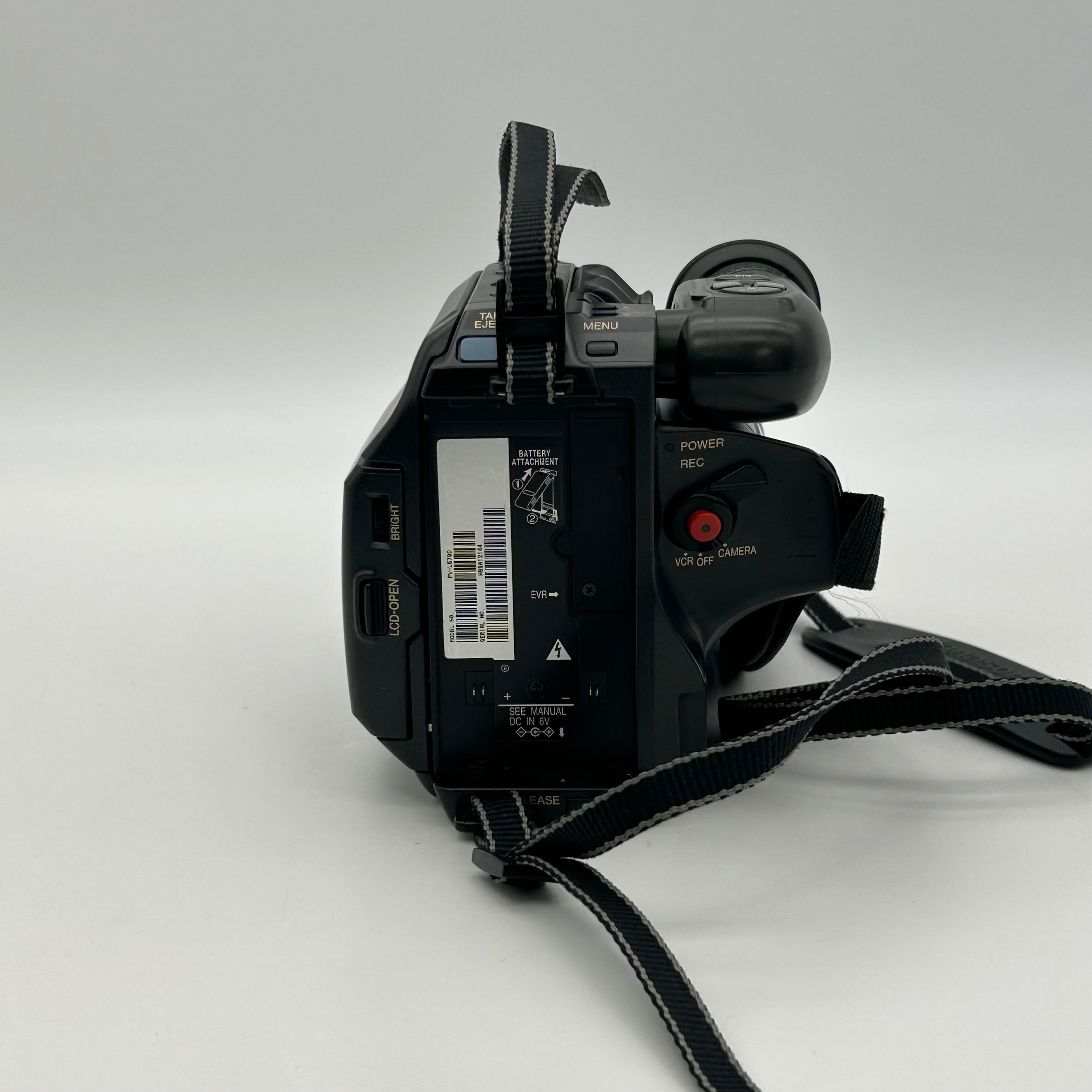 Panasonic PV-L579D VHS-C Palmcorder Camcorder w/ Charger & Battery - Untested