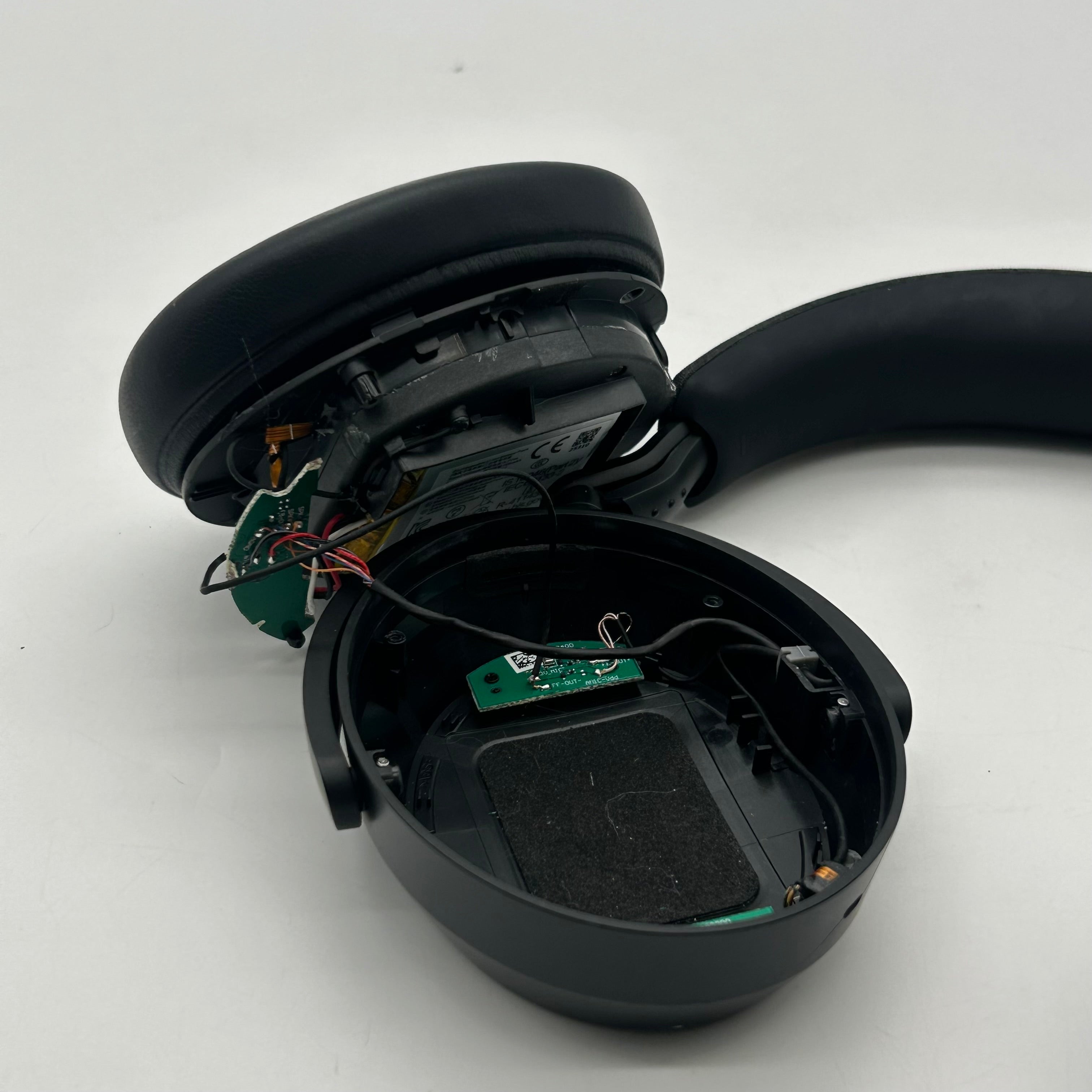 Sennheiser MOMENTUM 4 Wireless Headphones ANC - Black