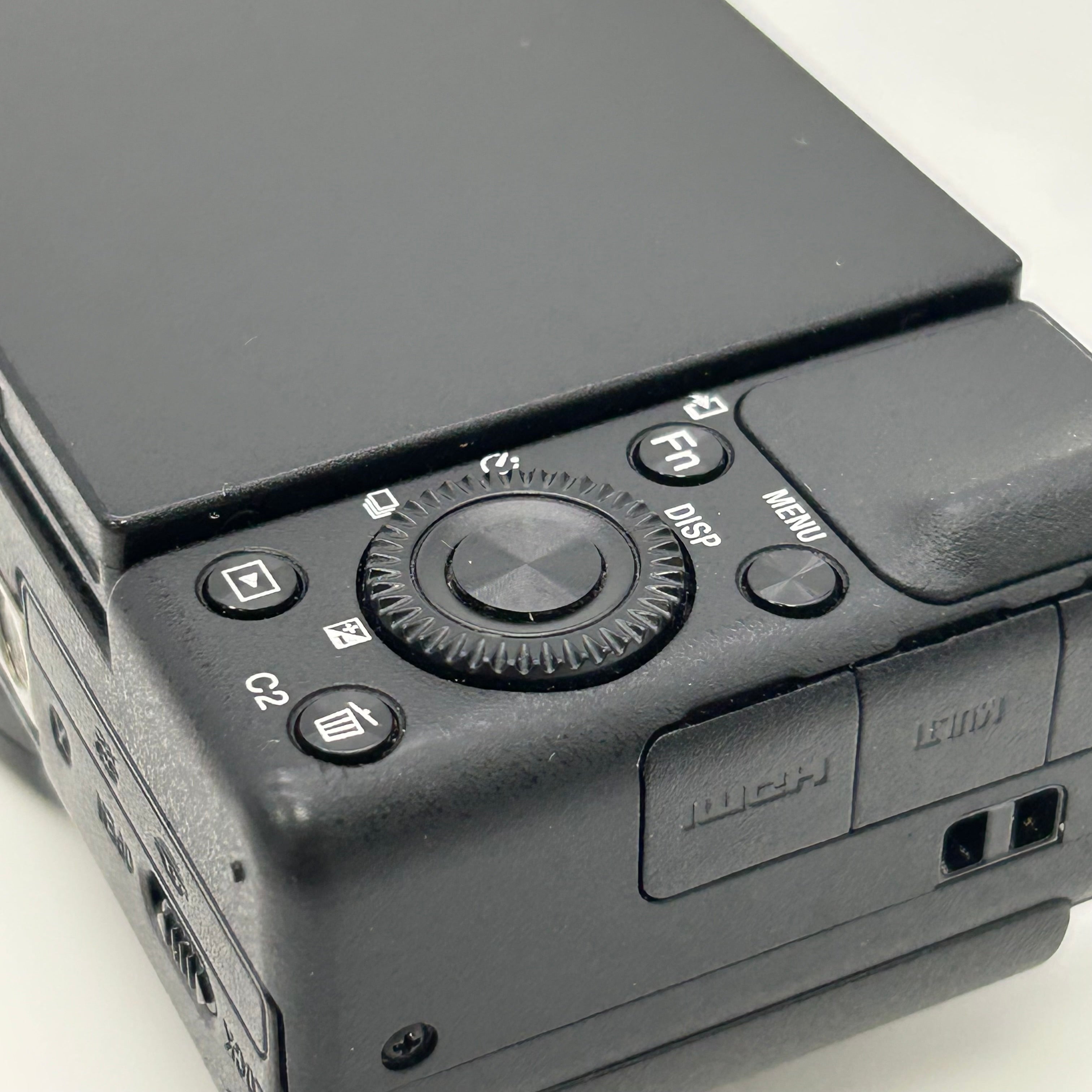 Sony ZV-1 Compact Digital Camera Zeiss Lens Flip-out Screen Black USB f/1.8-2.8 - Black - Used