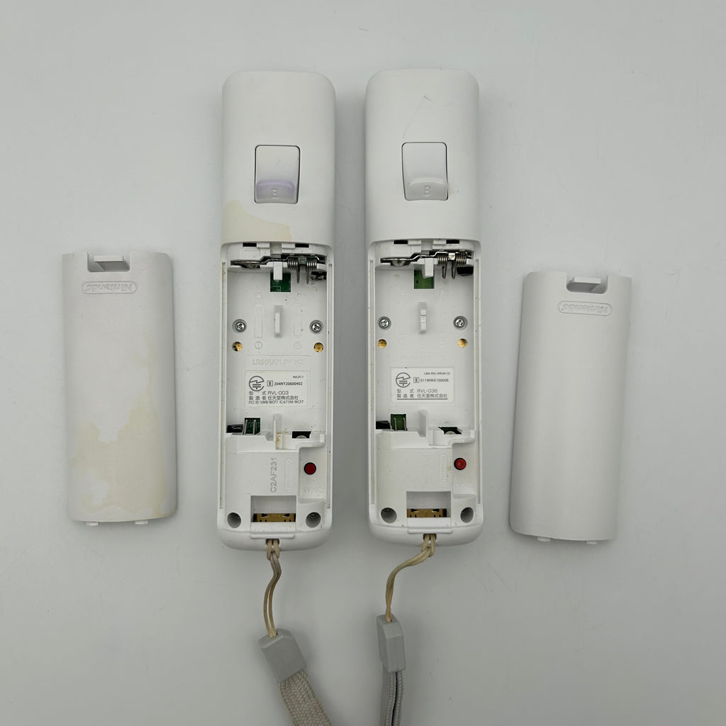 Nintendo Wii RVL-101 Console Bundle Controller Nunchuck Cords Sensor 11 Games