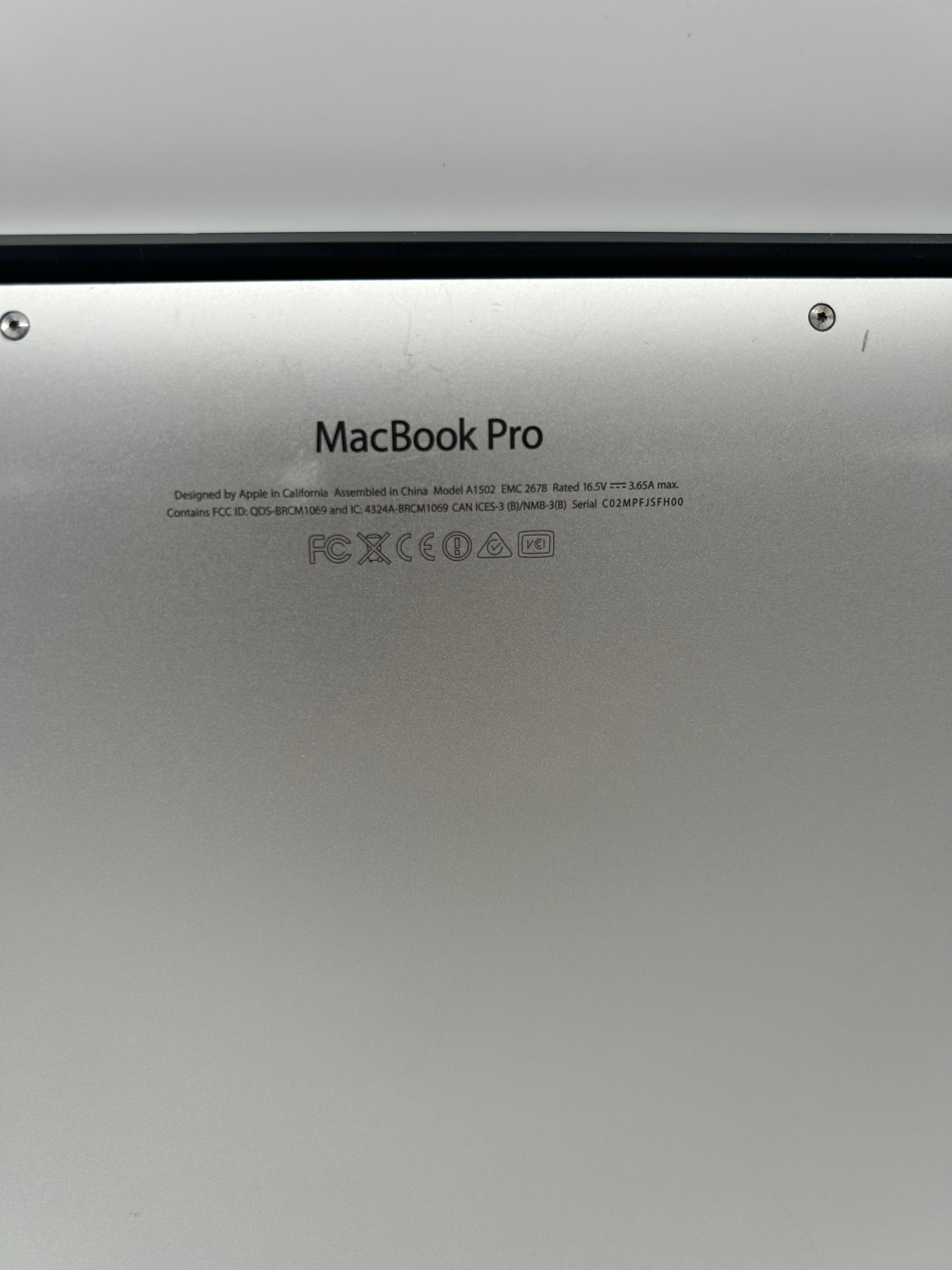 Apple MacBook Pro 13-inch Late 2013 2.4GHz Core i5 8GB 256GB Silver Used - C