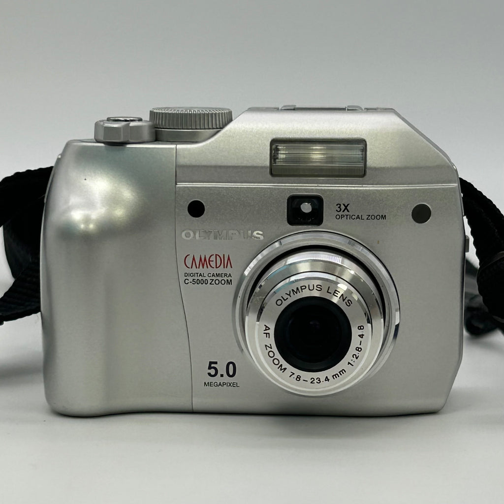 Olympus CAMEDIA C-5000 Zoom 5.0MP Digital Camera - Silver