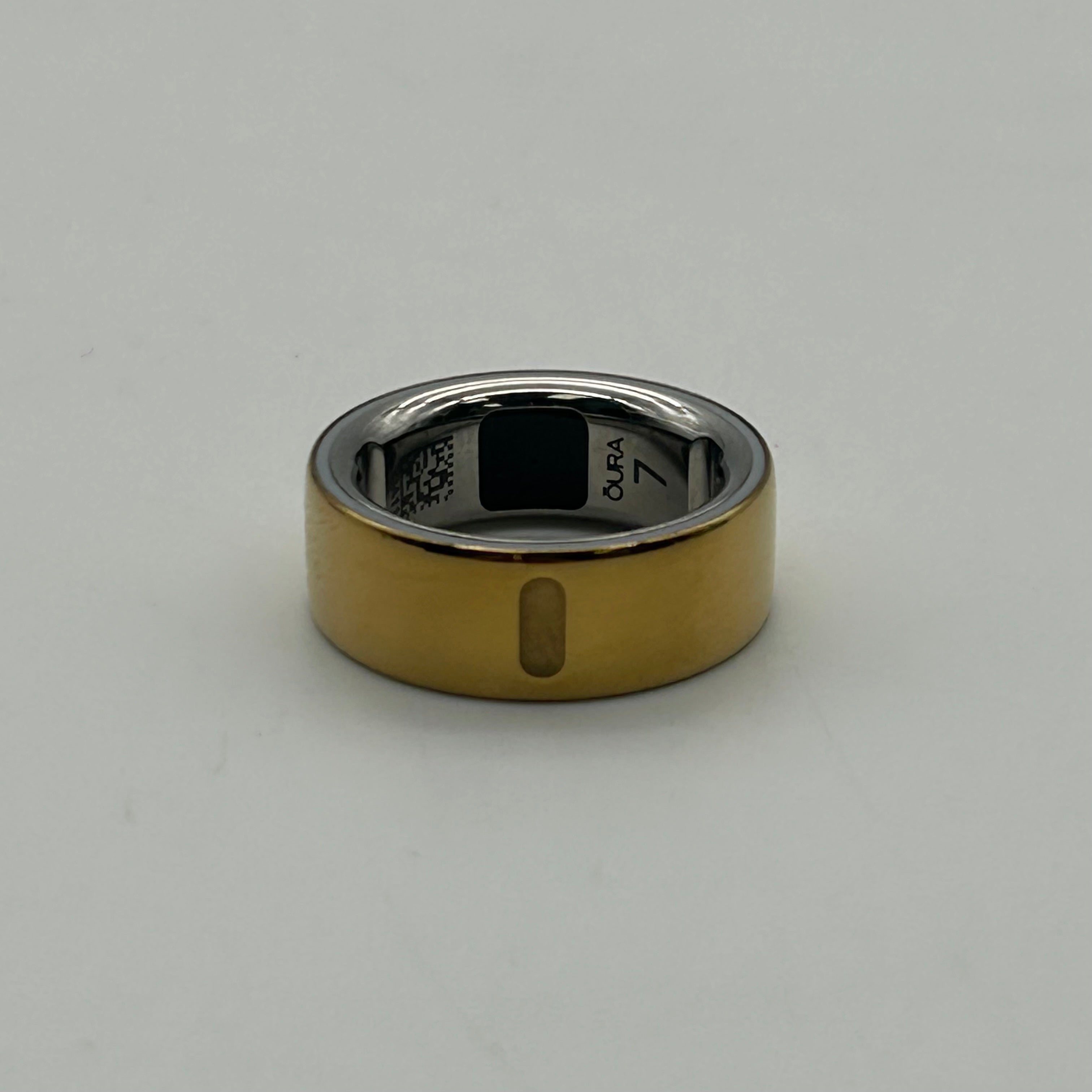 Oura Ring 4 - Size 7 (Gold) w/ Charging Base & Box