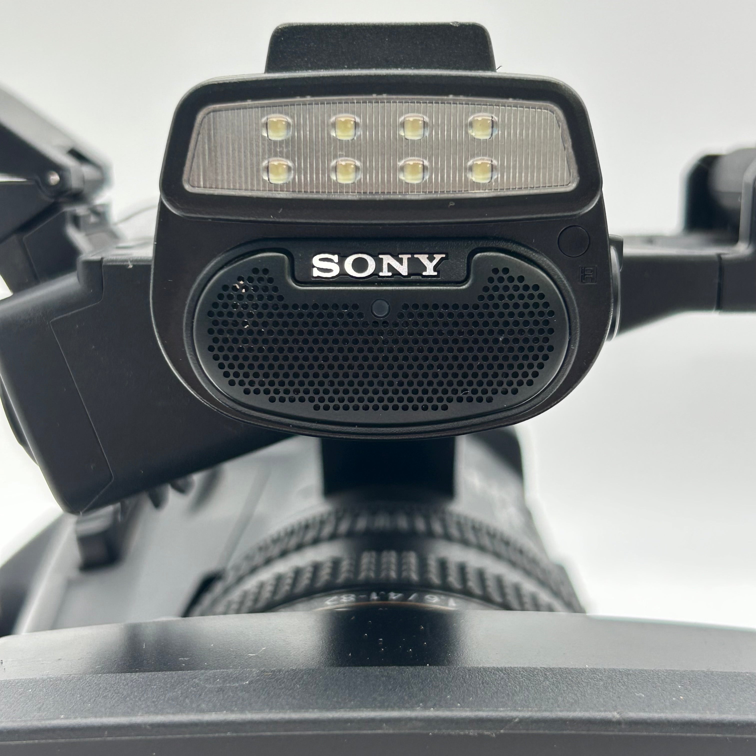 Sony HXR-NX5R Pro Camcorder 20x/40x Zoom