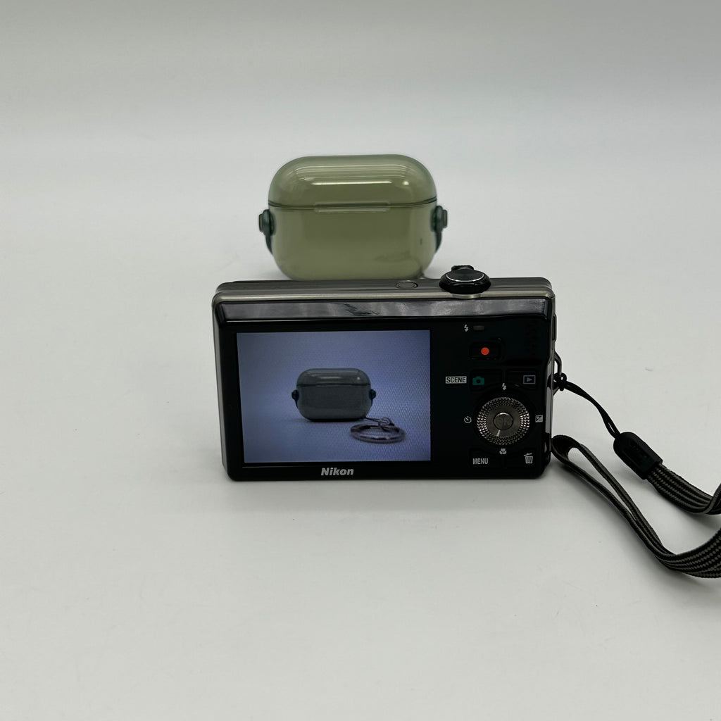 Nikon COOLPIX S6000 14.2MP Digital Camera Bronze - Bundle With Box & Case - VGC