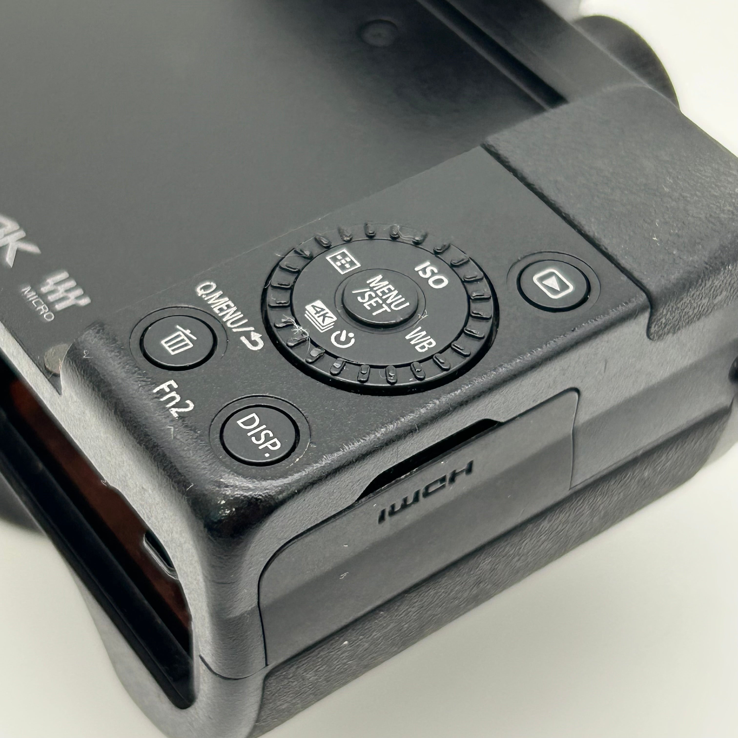 Panasonic Lumix DC-G100 Mirrorless Camera w/ 12-32mm Lens + Battery - For Parts Only