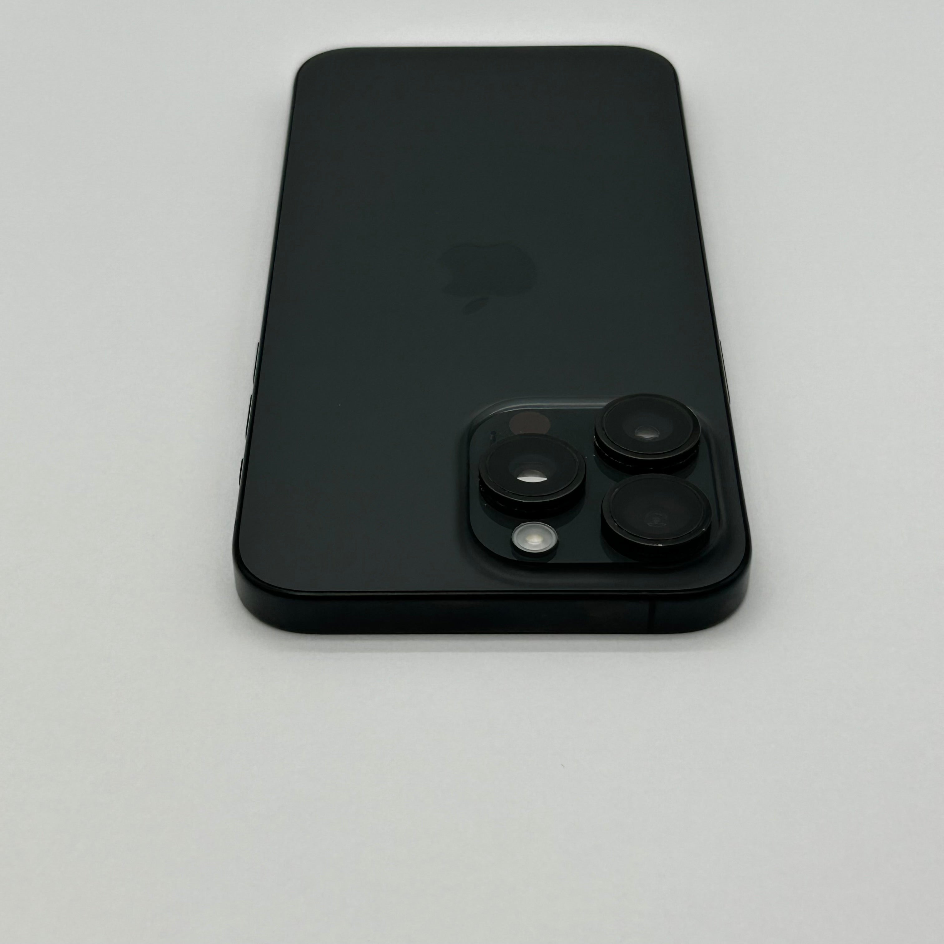 Apple iPhone 15 Pro Max 256GB Black Titanium MU663LL/A (AT&T)