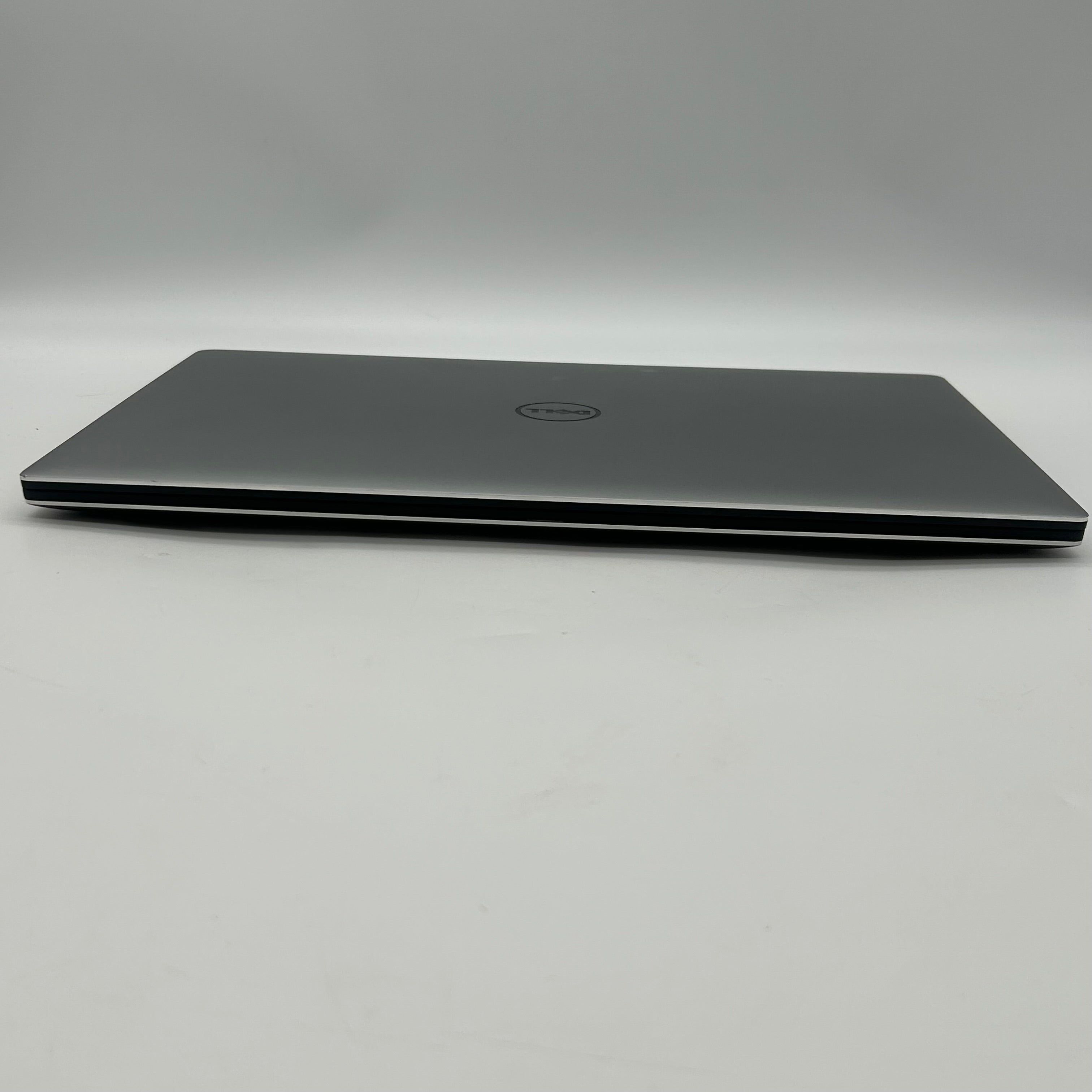 Dell XPS 15 9560 |i5-7300HQ|8GB RAM|GTX 1050|1TB HDD|