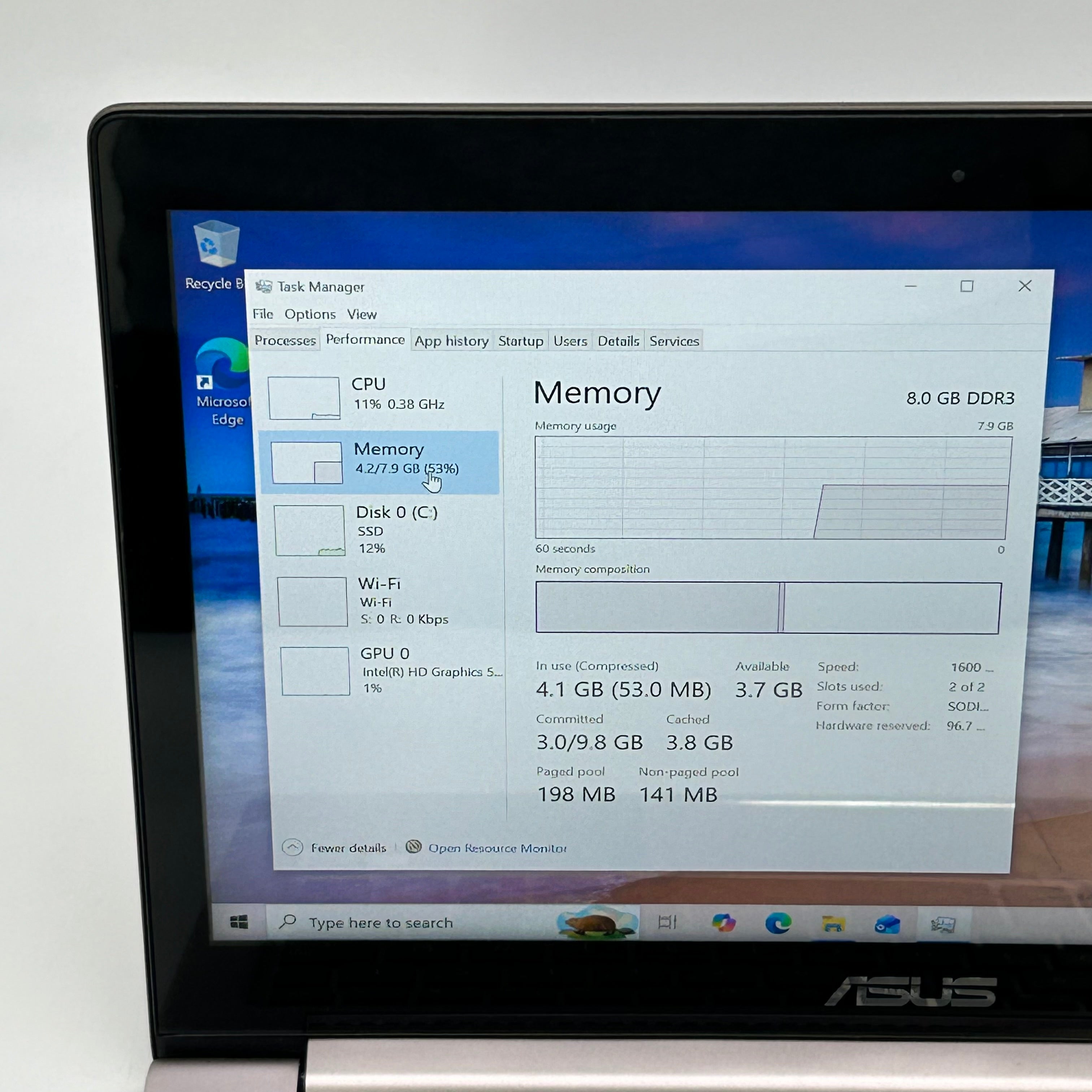 Asus ZenBook UX303UA i5-6200U 8GB RAM 256GB SSD
