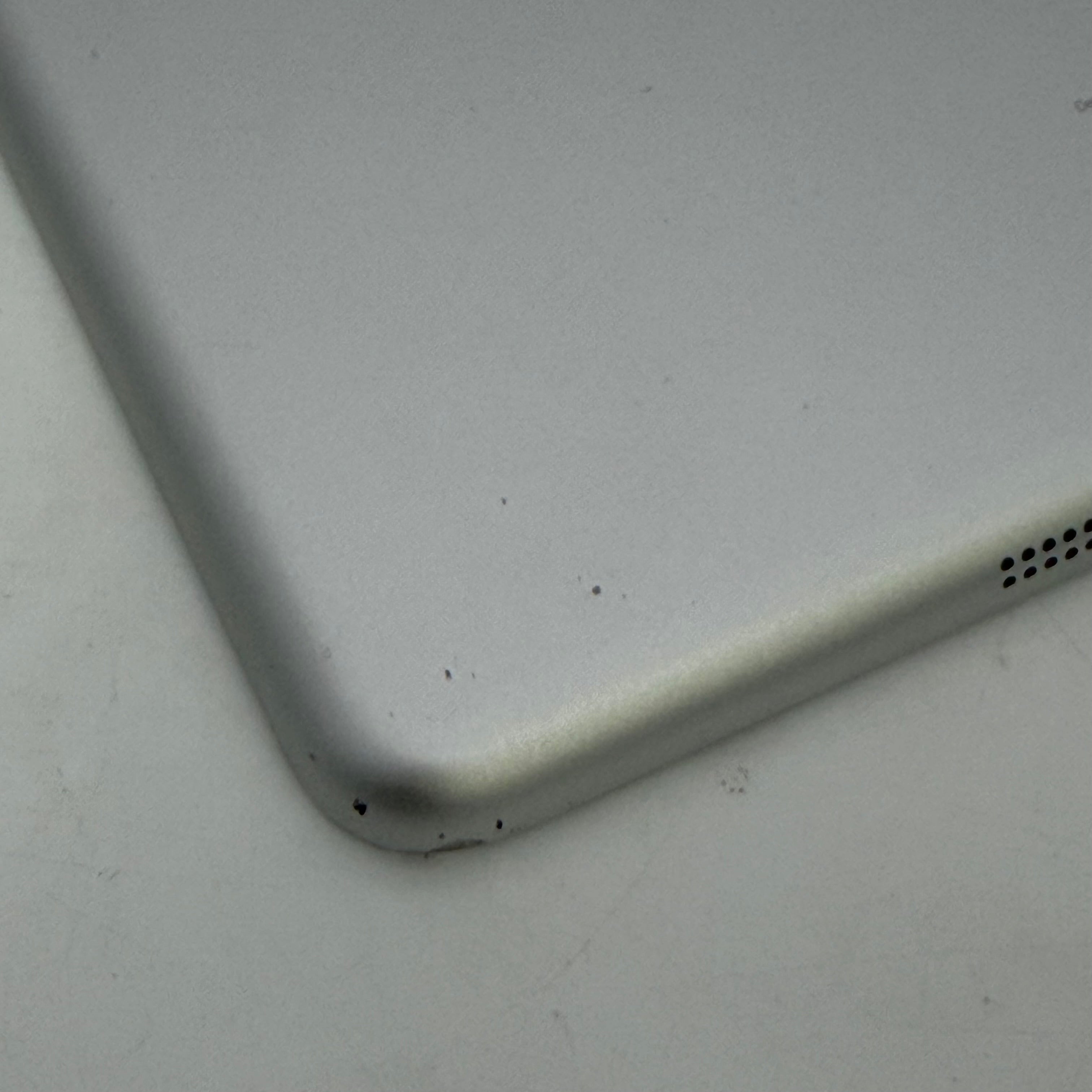 Apple iPad Air 1st Gen A1474 32GB Wi-Fi Only READ