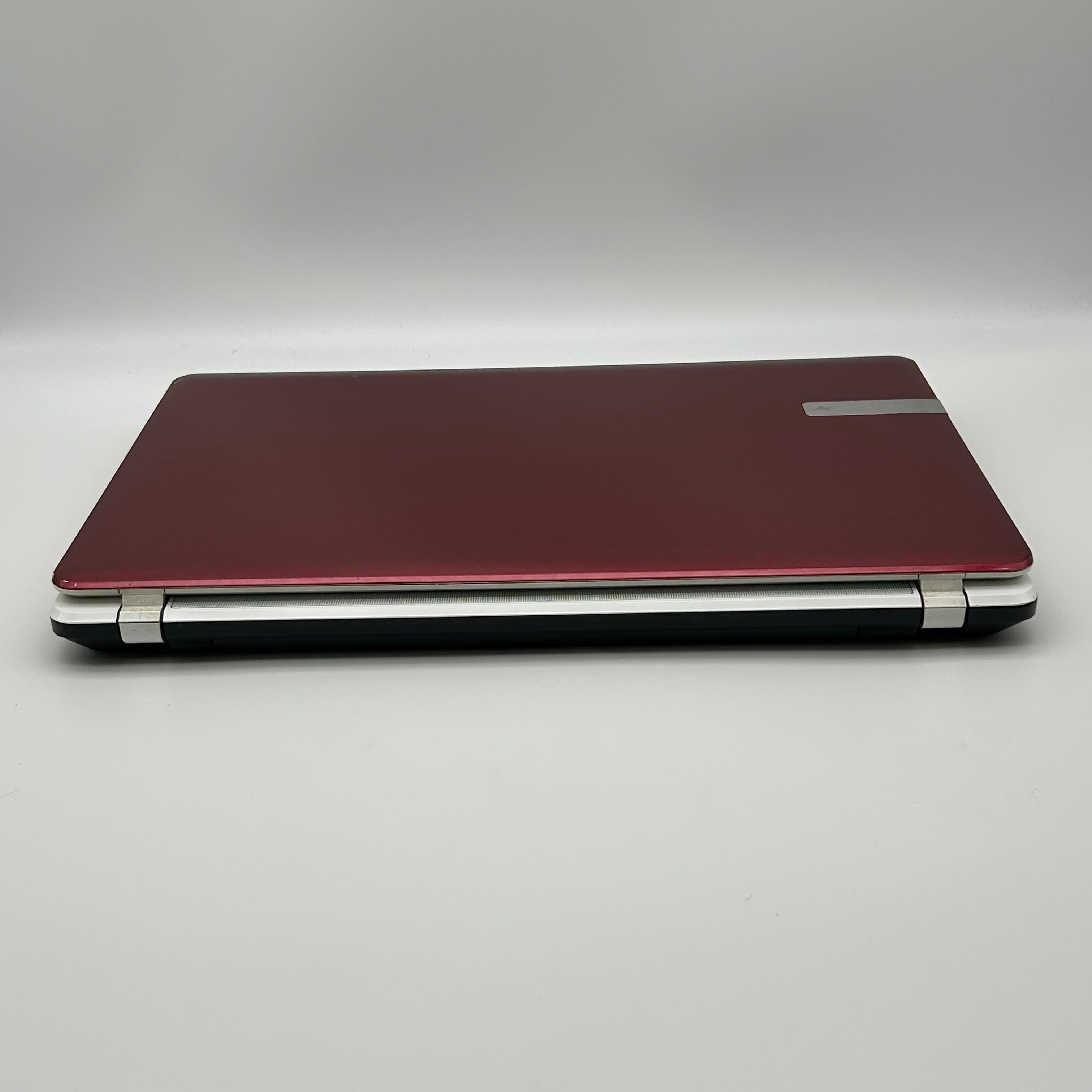 Gateway NV76R Laptop 17-inch Intel Pentium 6GB RAM 700GB HDD Red Used